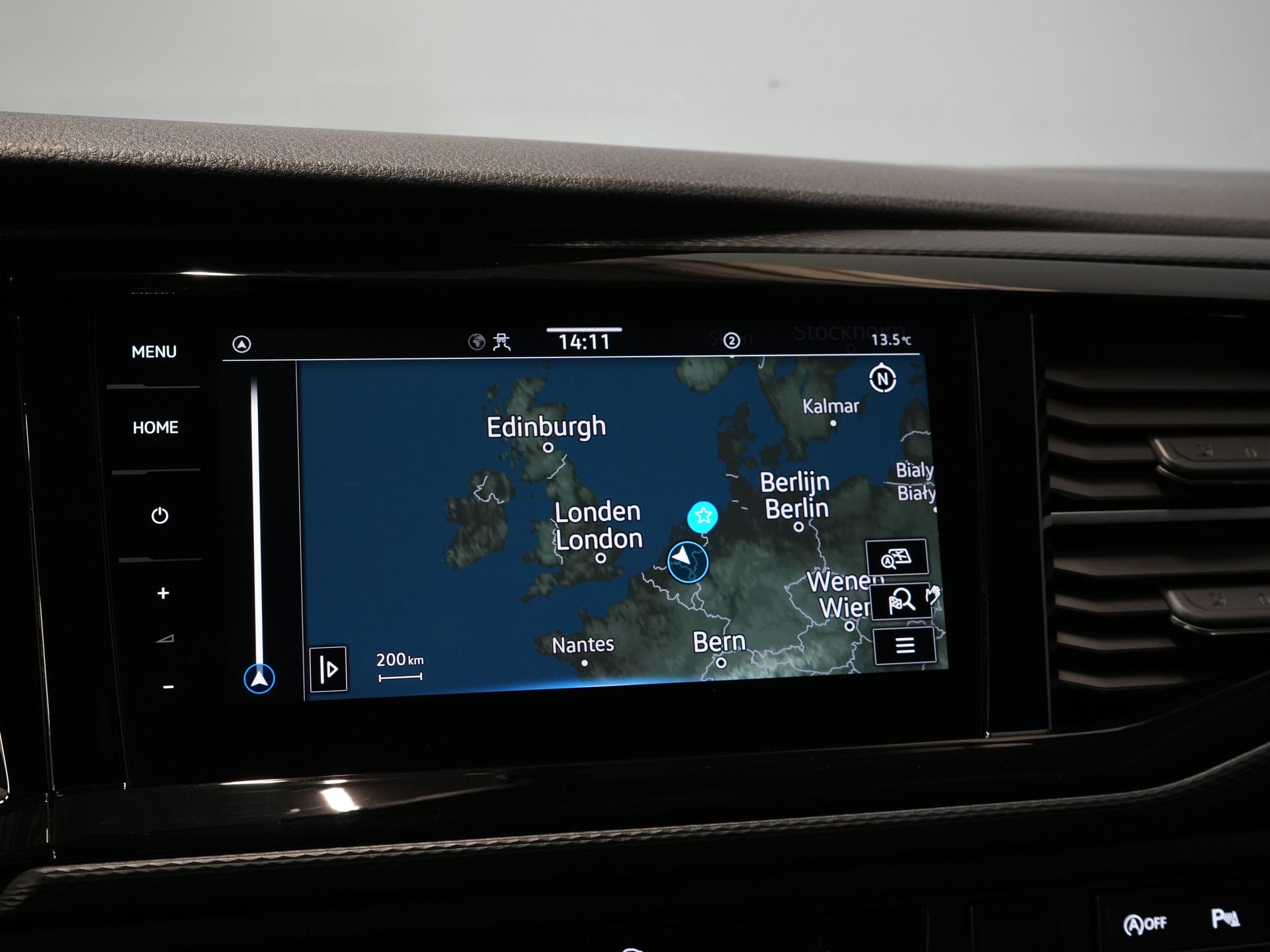 Volkswagen Transporter Bestelbus 2.0 TDI L2 BULLI BPM VRIJ! NL Auto/ LED/ Adapt. Cruise/ Virtual Cockpit/ 17