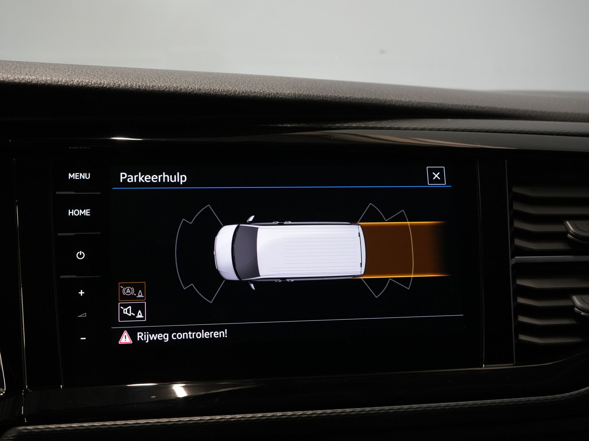 Volkswagen Transporter Bestelbus 2.0 TDI L2 BULLI BPM VRIJ! NL Auto/ LED/ Adapt. Cruise/ Virtual Cockpit/ 17