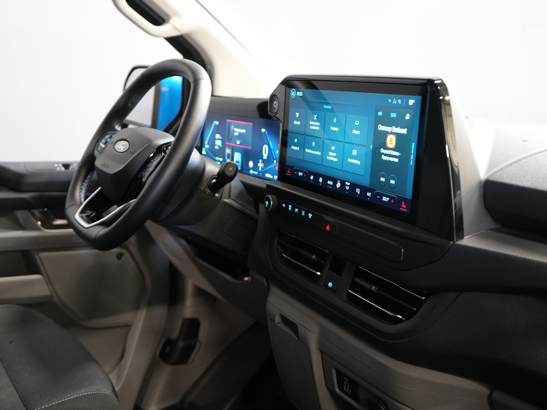 Ford E-Transit Custom Bestelbus 340 65 kWh 330km WLTP L2 Limited Garantie 5 jaar/ 2.3t Trekverm./ Snellader/ Matrix LED/ B&O/ Adapt.Cruise/ Standkachel/ Carplay 2