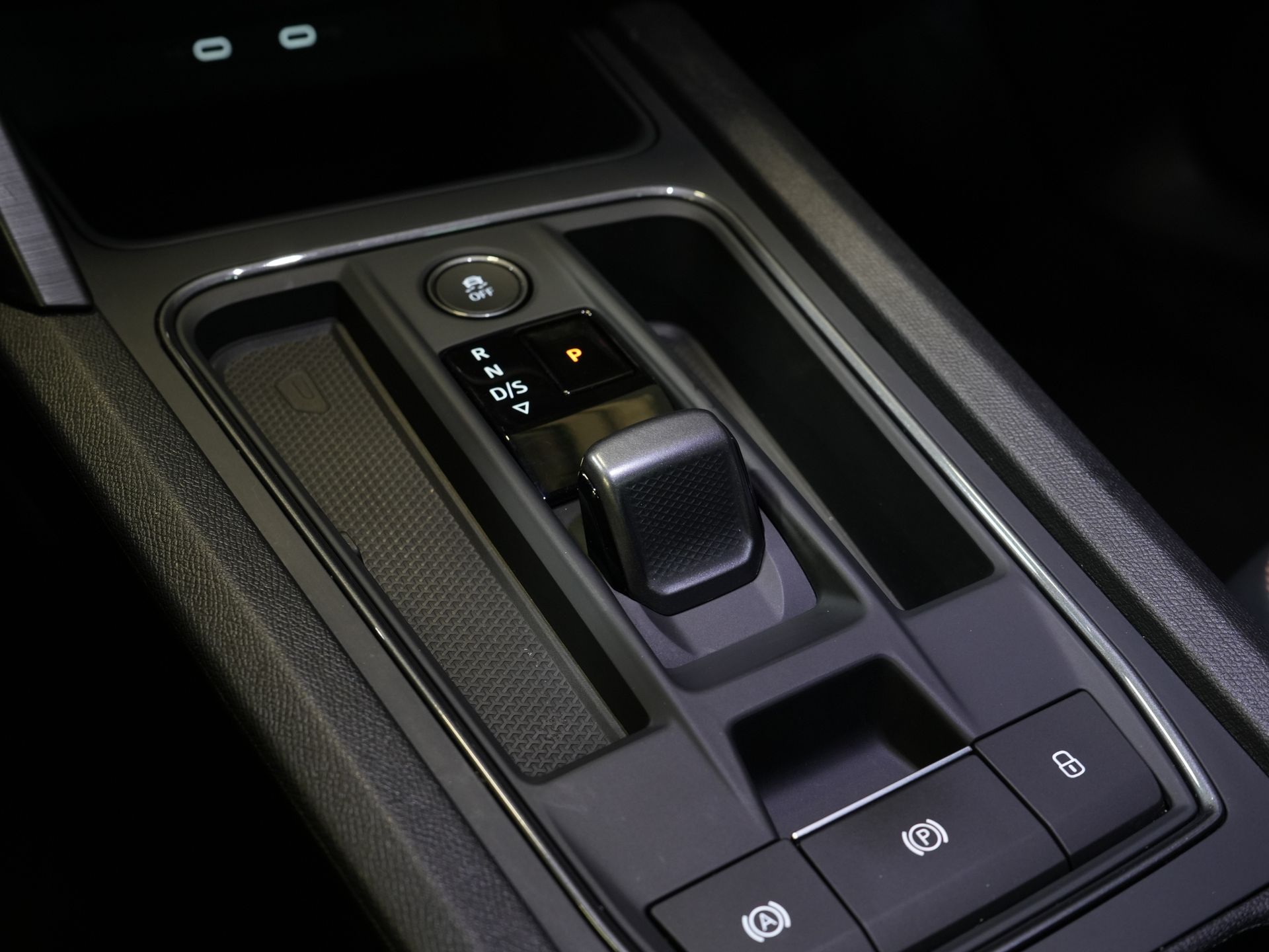 CUPRA Formentor SUV 1.4 e-Hybrid VZ Performance 245 pk (DEMO) Pano/ Leder/ Matrix/ Adapt.Cruise/ Elek.Klep/ Memory/ 19