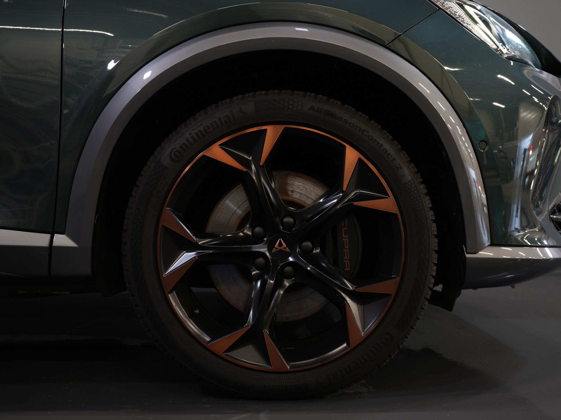 CUPRA Formentor SUV 1.4 e-Hybrid VZ Performance 245 pk (DEMO) Pano/ Leder/ Matrix/ Adapt.Cruise/ Elek.Klep/ Memory/ 19