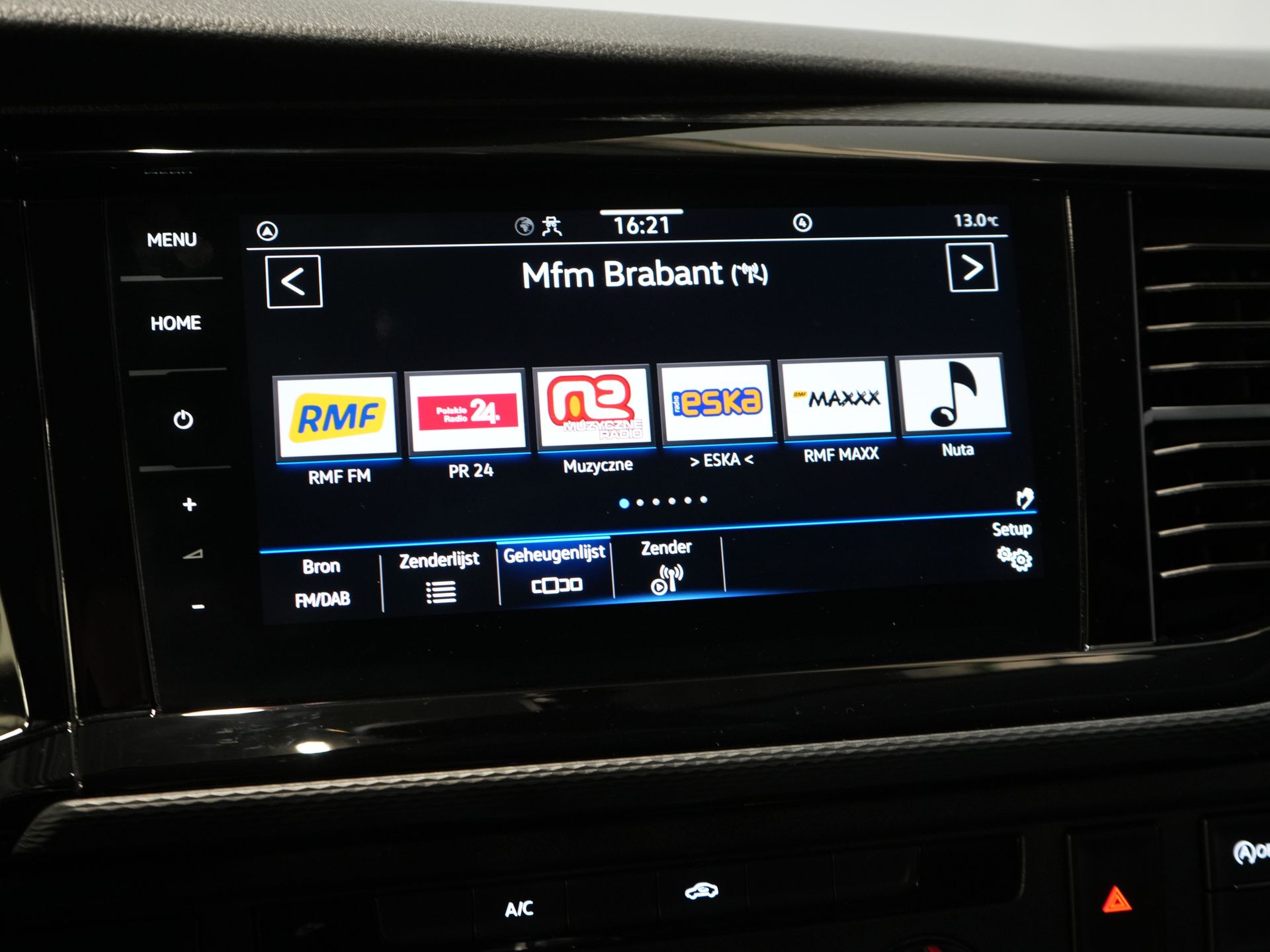 Volkswagen Transporter Bestelbus T6.1 2.0 TDI 150 pk DSG Aut. Virtual Cockpit/ 2.5t Trekverm./ CarPlay/ Camera/ Cruise/ Airco/ PDC 22