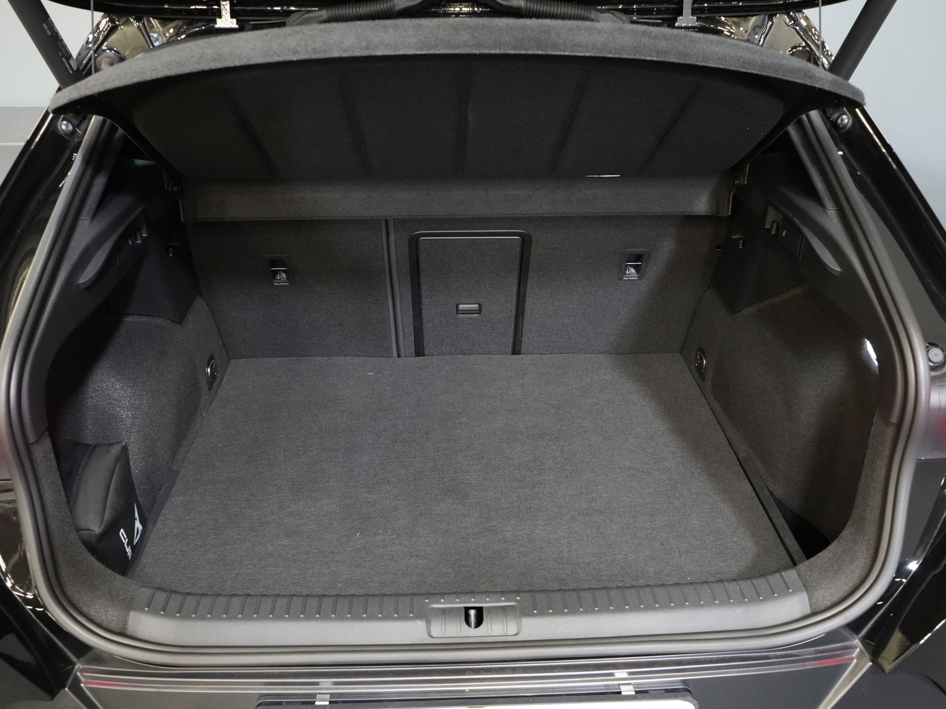 CUPRA Formentor SUV 1.4 e-Hybrid VZ 245 pk Tribe Edition Pano/ Matrix/ Adapt.Cruise/ Elek. Klep/ Memory/ 19'' LMV/ Carplay/ Standkachel/ Stuurverw./ 14