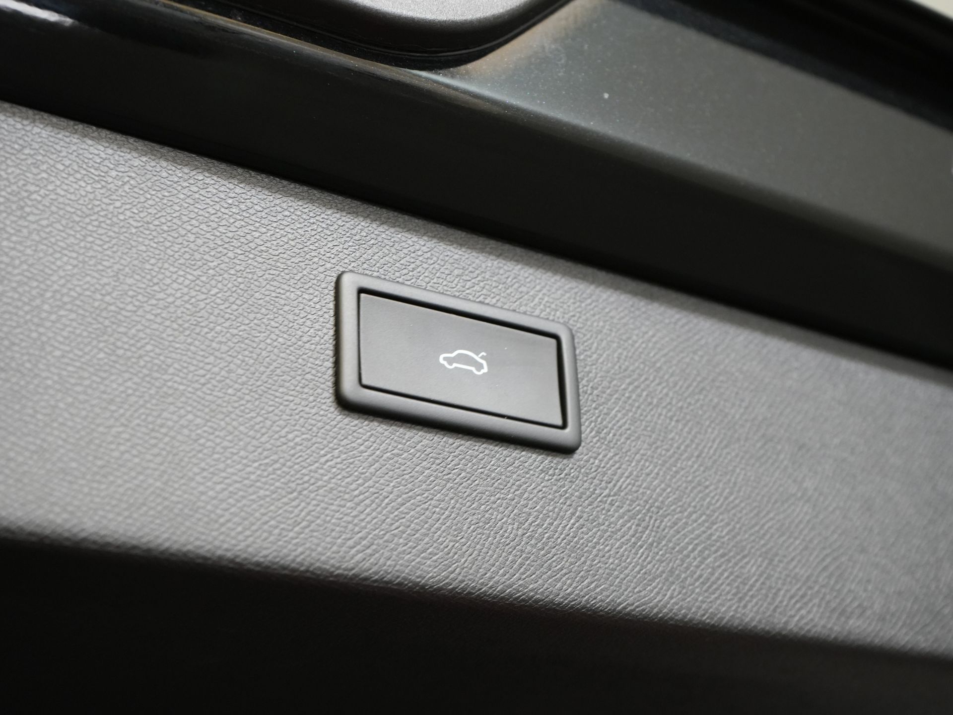 CUPRA Formentor SUV 1.4 e-Hybrid VZ 245 pk Tribe Edition Pano/ Matrix/ Adapt.Cruise/ Elek. Klep/ Memory/ 19'' LMV/ Carplay/ Standkachel/ Stuurverw./ 15