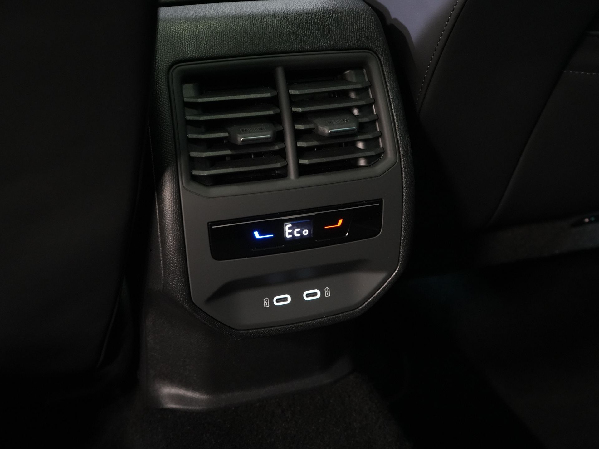 CUPRA Formentor SUV 1.4 e-Hybrid VZ 245 pk Tribe Edition Pano/ Matrix/ Adapt.Cruise/ Elek. Klep/ Memory/ 19'' LMV/ Carplay/ Standkachel/ Stuurverw./ 19