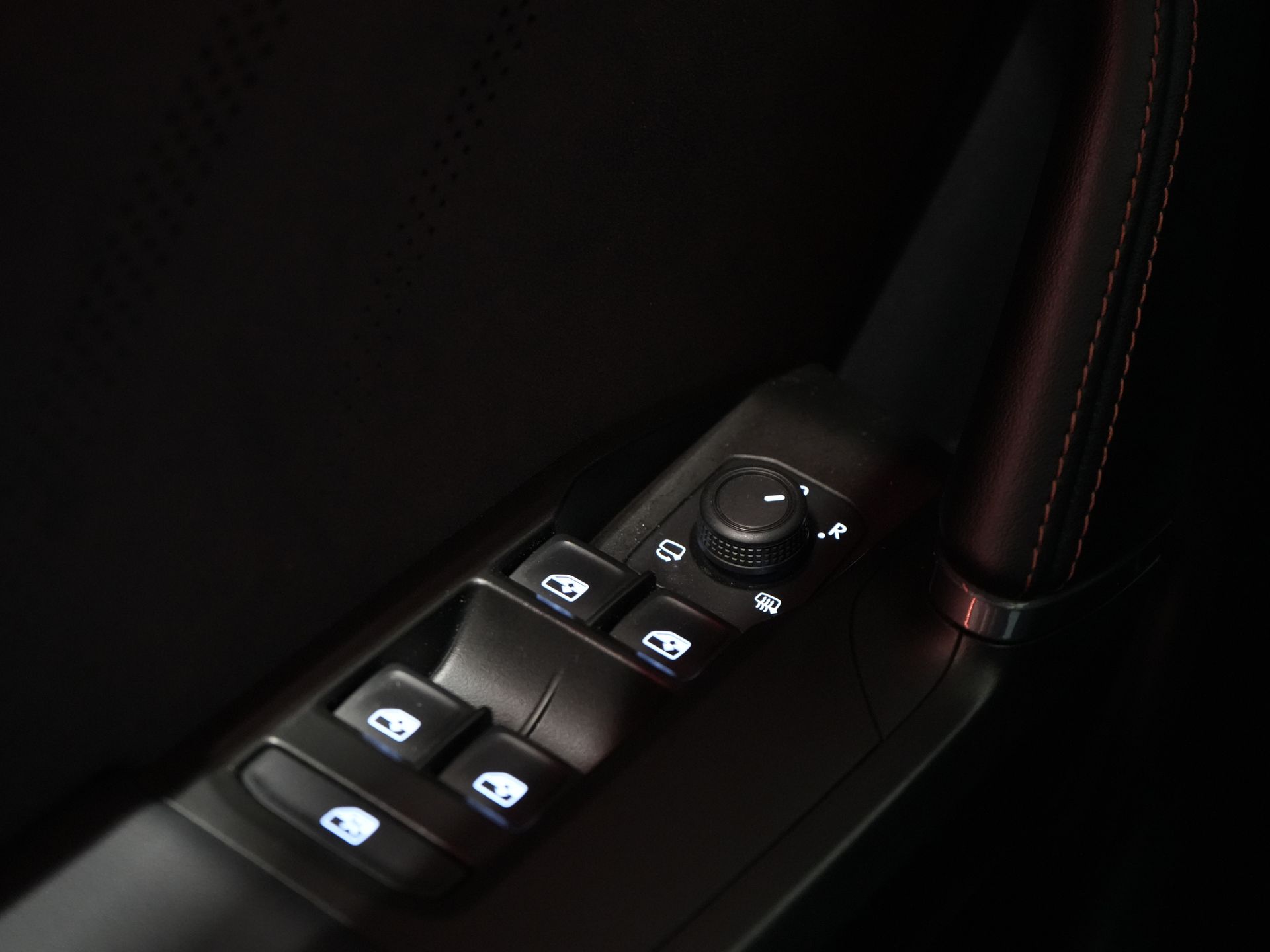 CUPRA Formentor SUV 1.4 e-Hybrid VZ 245 pk Tribe Edition Pano/ Matrix/ Adapt.Cruise/ Elek. Klep/ Memory/ 19'' LMV/ Carplay/ Standkachel/ Stuurverw./ 21