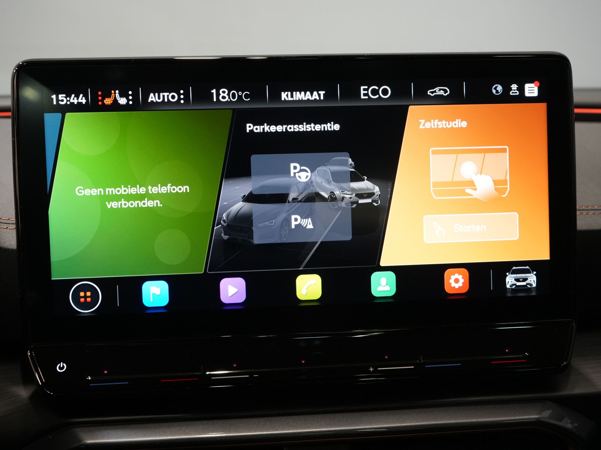 CUPRA Formentor SUV 1.4 e-Hybrid VZ 245 pk Tribe Edition Pano/ Matrix/ Adapt.Cruise/ Elek. Klep/ Memory/ 19'' LMV/ Carplay/ Standkachel/ Stuurverw./ 26