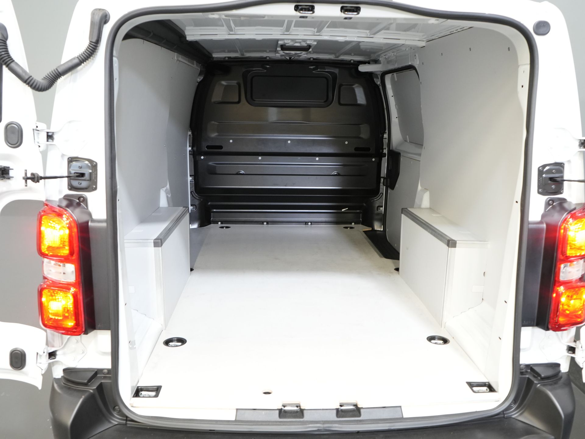 Opel Vivaro Bestelbus 2.0 180 pk Aut. L3 BPM VRIJ! Carplay/ Climate/ Cruise/ PDC V+A/ Navigatie 14