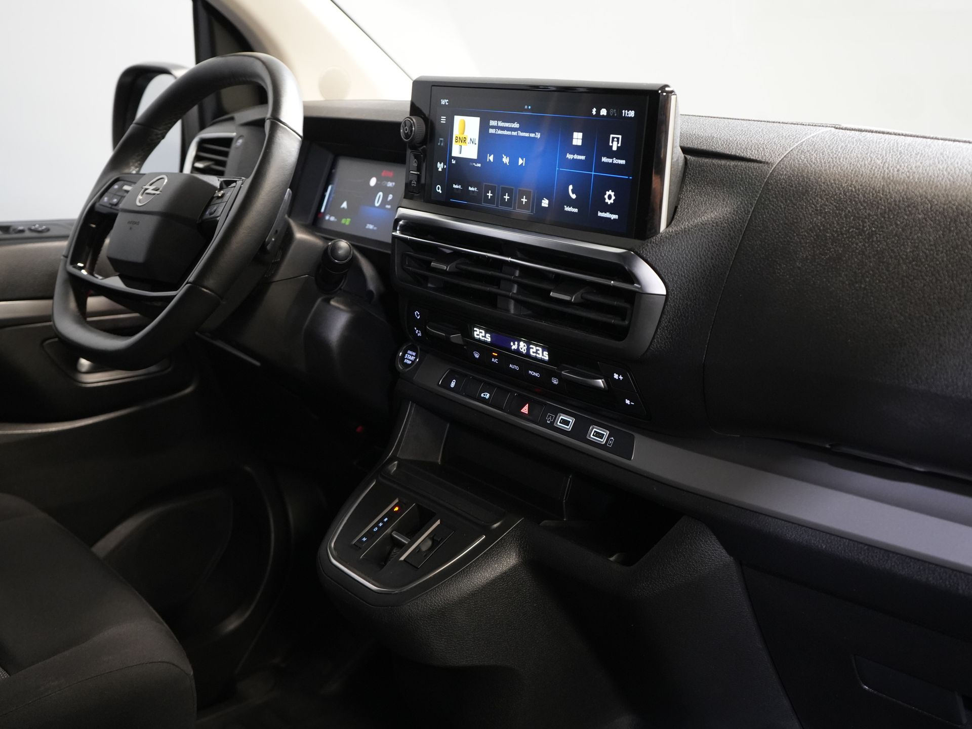 Opel Vivaro Bestelbus 2.0 180 pk Aut. L3 BPM VRIJ! Carplay/ Climate/ Cruise/ PDC V+A/ Navigatie 2