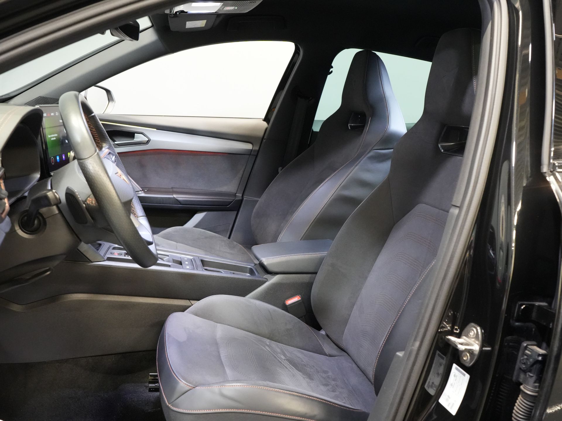 CUPRA Formentor SUV 1.4 e-Hybrid VZ 245 pk Tribe Edition LED Matrix / Adapt.Cruise/ Alcantara/ 19” LMV/ Trekhaak/ Memory/ Stoelverw./ Stuurverw. 11