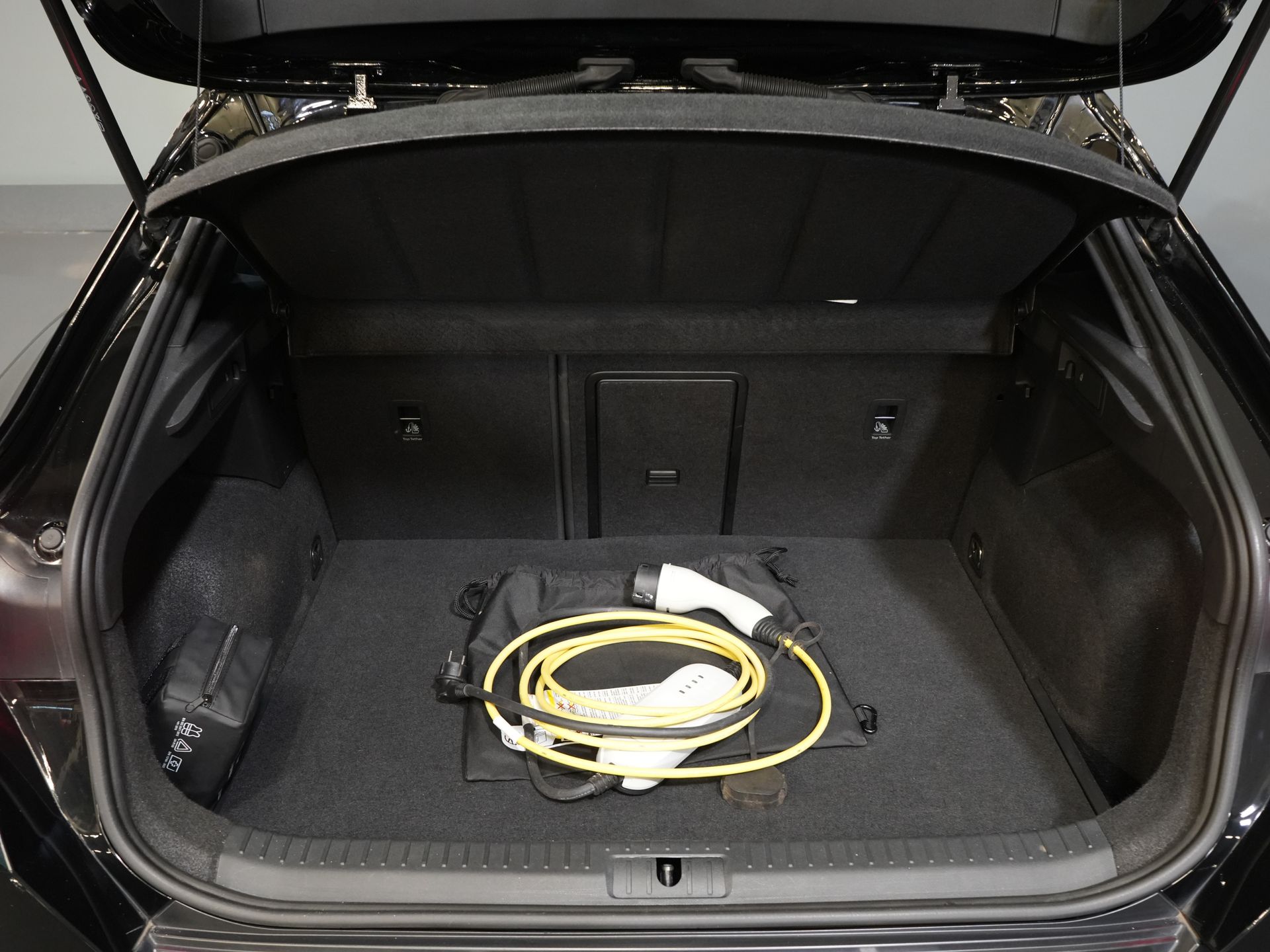 CUPRA Formentor SUV 1.4 e-Hybrid VZ 245 pk Tribe Edition LED Matrix / Adapt.Cruise/ Alcantara/ 19” LMV/ Trekhaak/ Memory/ Stoelverw./ Stuurverw. 14