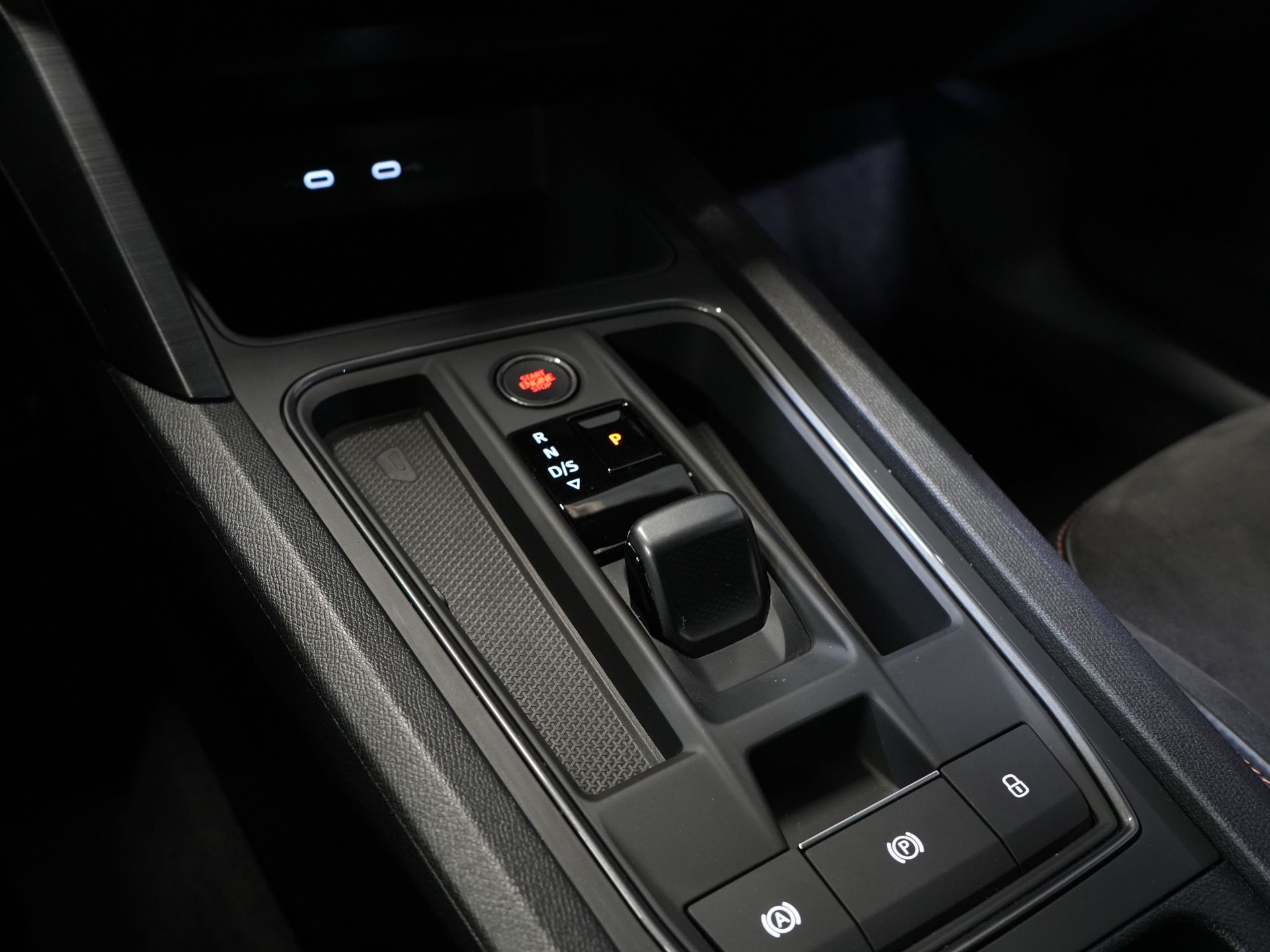 CUPRA Formentor SUV 1.4 e-Hybrid VZ 245 pk Tribe Edition LED Matrix / Adapt.Cruise/ Alcantara/ 19” LMV/ Trekhaak/ Memory/ Stoelverw./ Stuurverw. 24