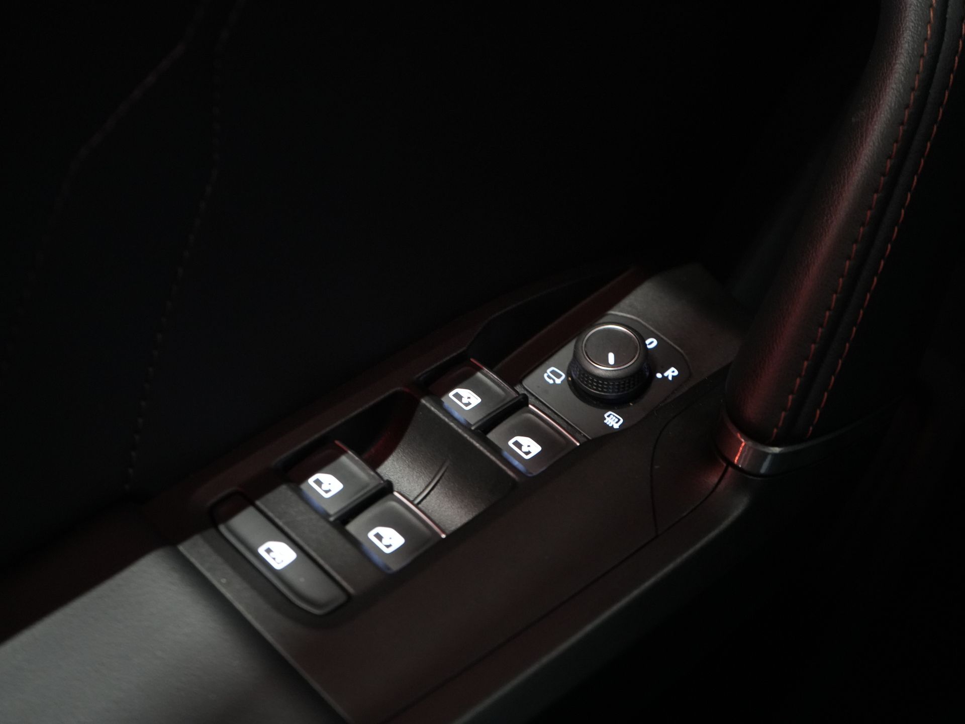 CUPRA Formentor SUV 1.4 e-Hybrid VZ Copper Edition Matrix/ Adapt.Cruise/ Stoelverw./ Stuurverw/ Navi/ Climate/ 19'' LMV 18