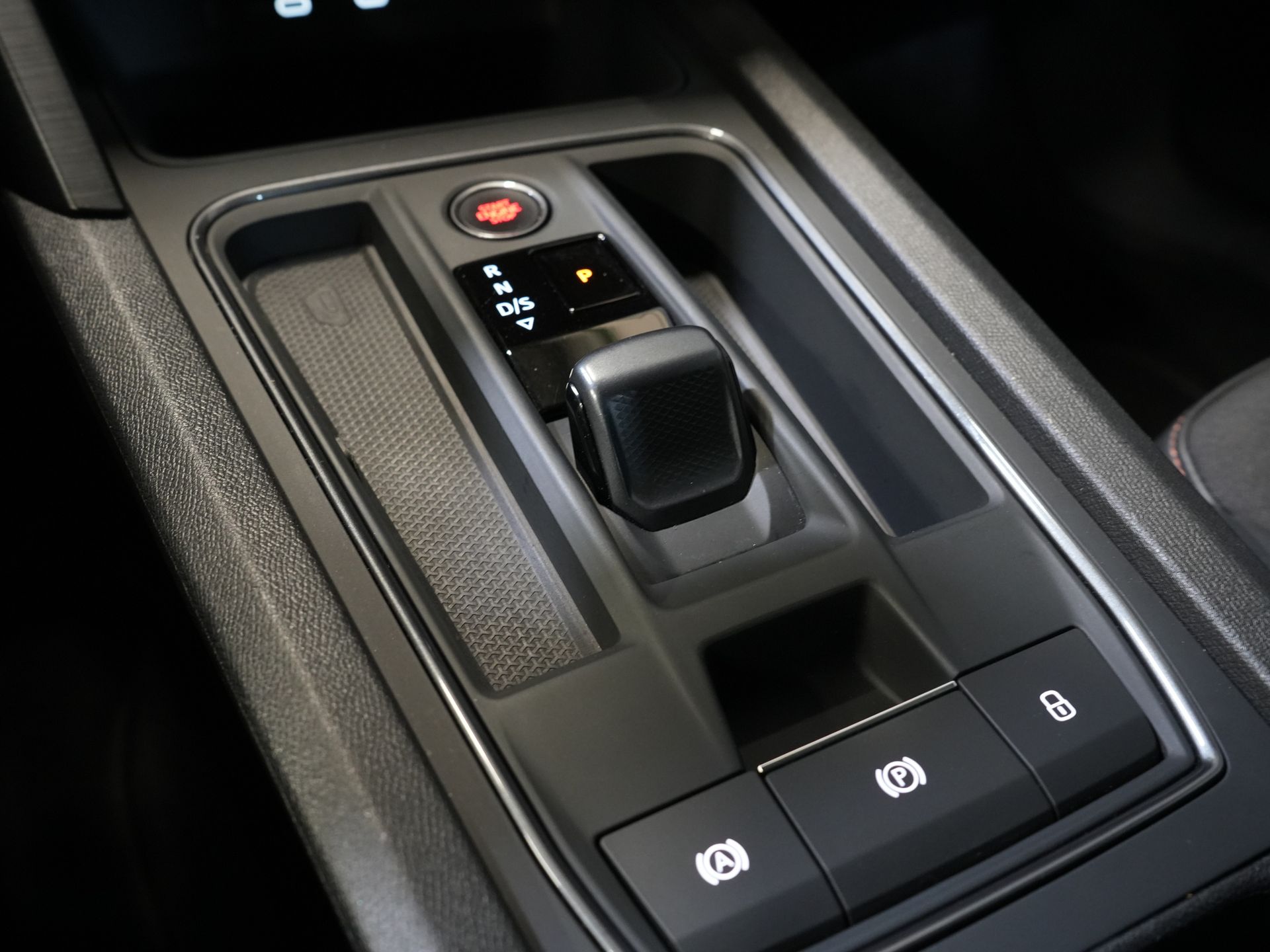 CUPRA Formentor SUV 1.4 e-Hybrid VZ Copper Edition Matrix/ Adapt.Cruise/ Stoelverw./ Stuurverw/ Navi/ Climate/ 19'' LMV 21