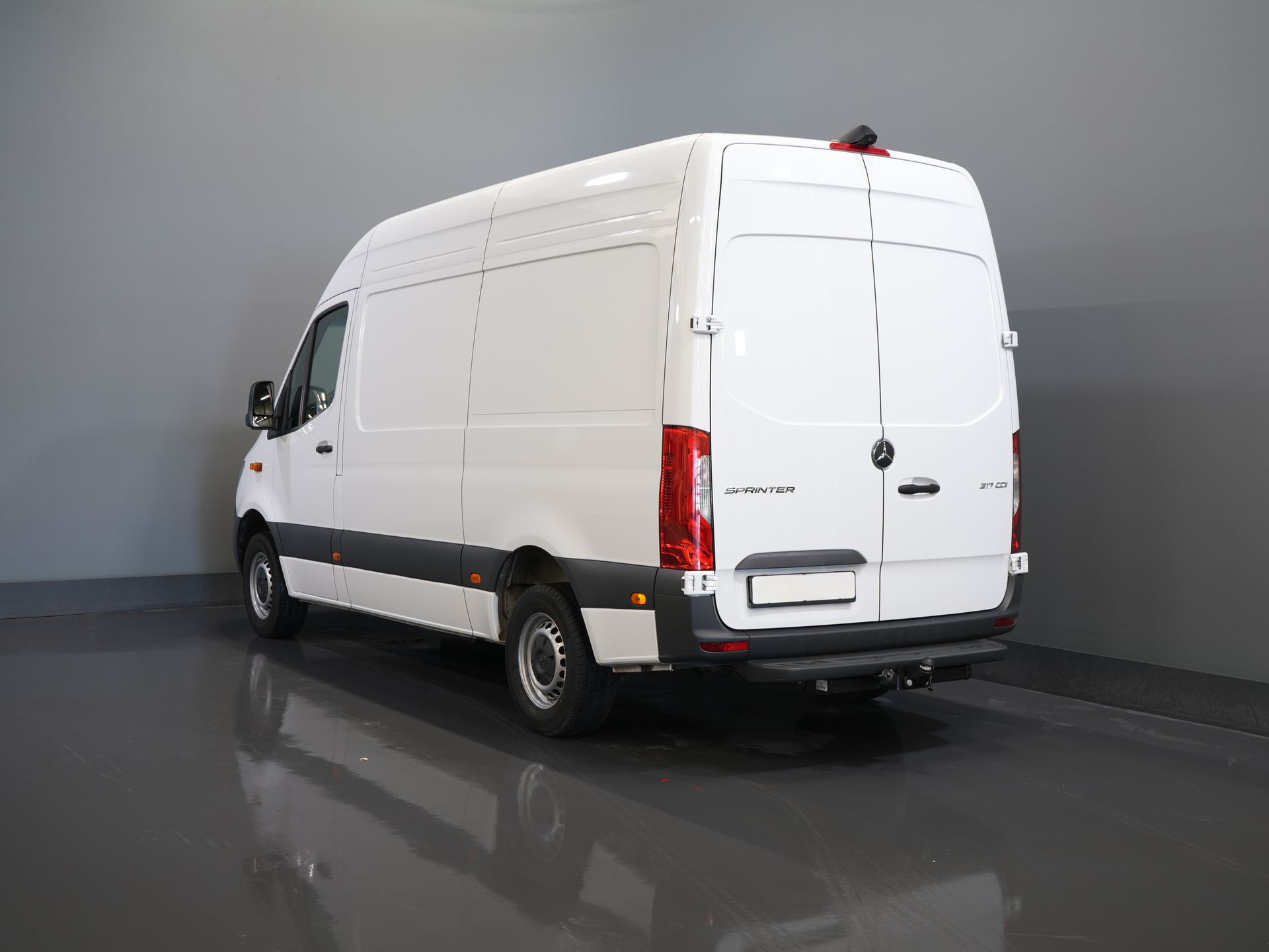 Mercedes-Benz Sprinter Bestelbus 317 1.9 CDI L2H2 Aut. BPM VRIJ! Gev.Stoel/ 270 Gr.Deuren/ Stoelverw./ Navi/ Camera/ Cruise/ Airco 1