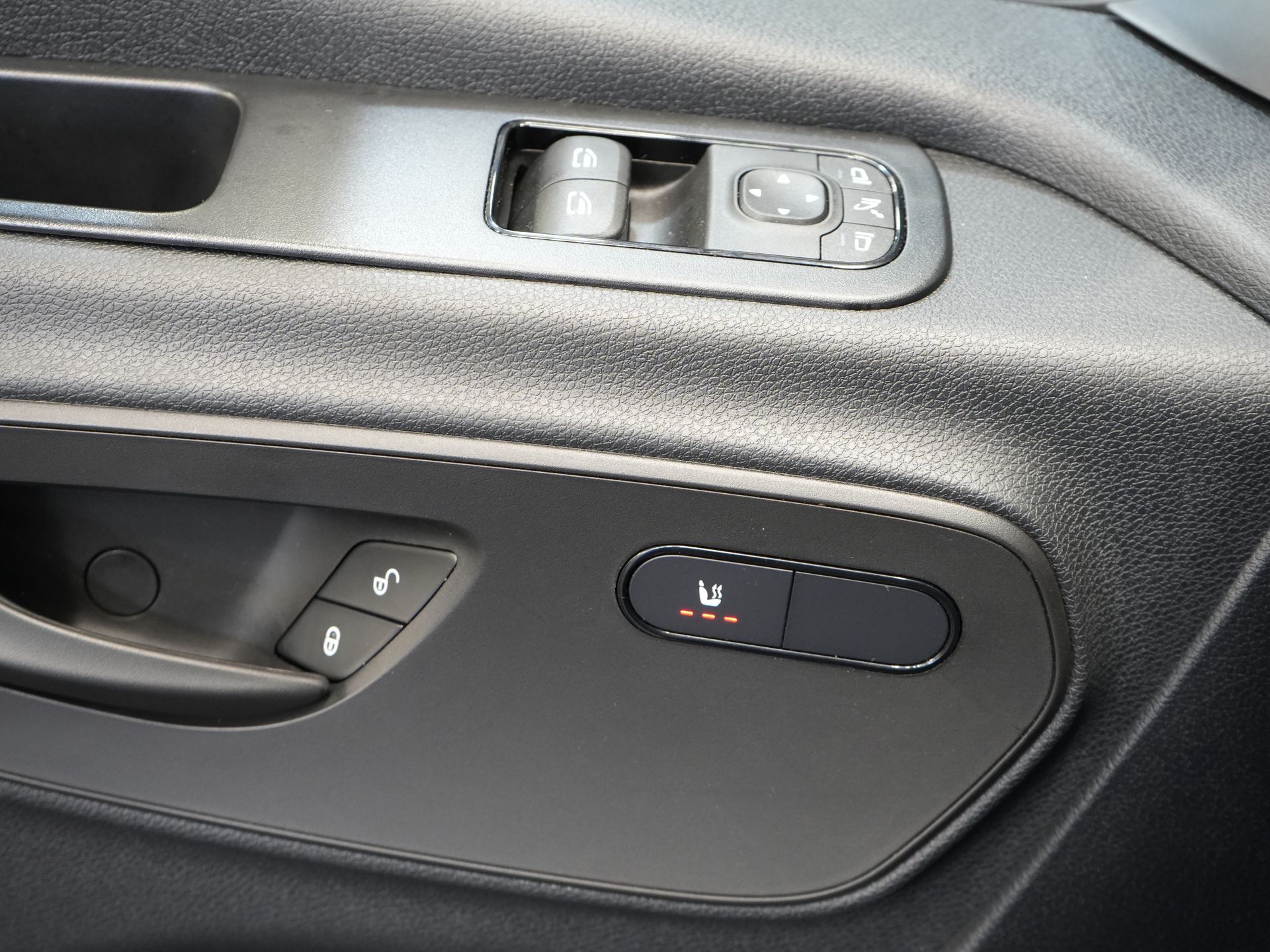 Mercedes-Benz Sprinter Bestelbus 317 1.9 CDI L2H2 Aut. BPM VRIJ! Gev.Stoel/ 270 Gr.Deuren/ Stoelverw./ Navi/ Camera/ Cruise/ Airco 18