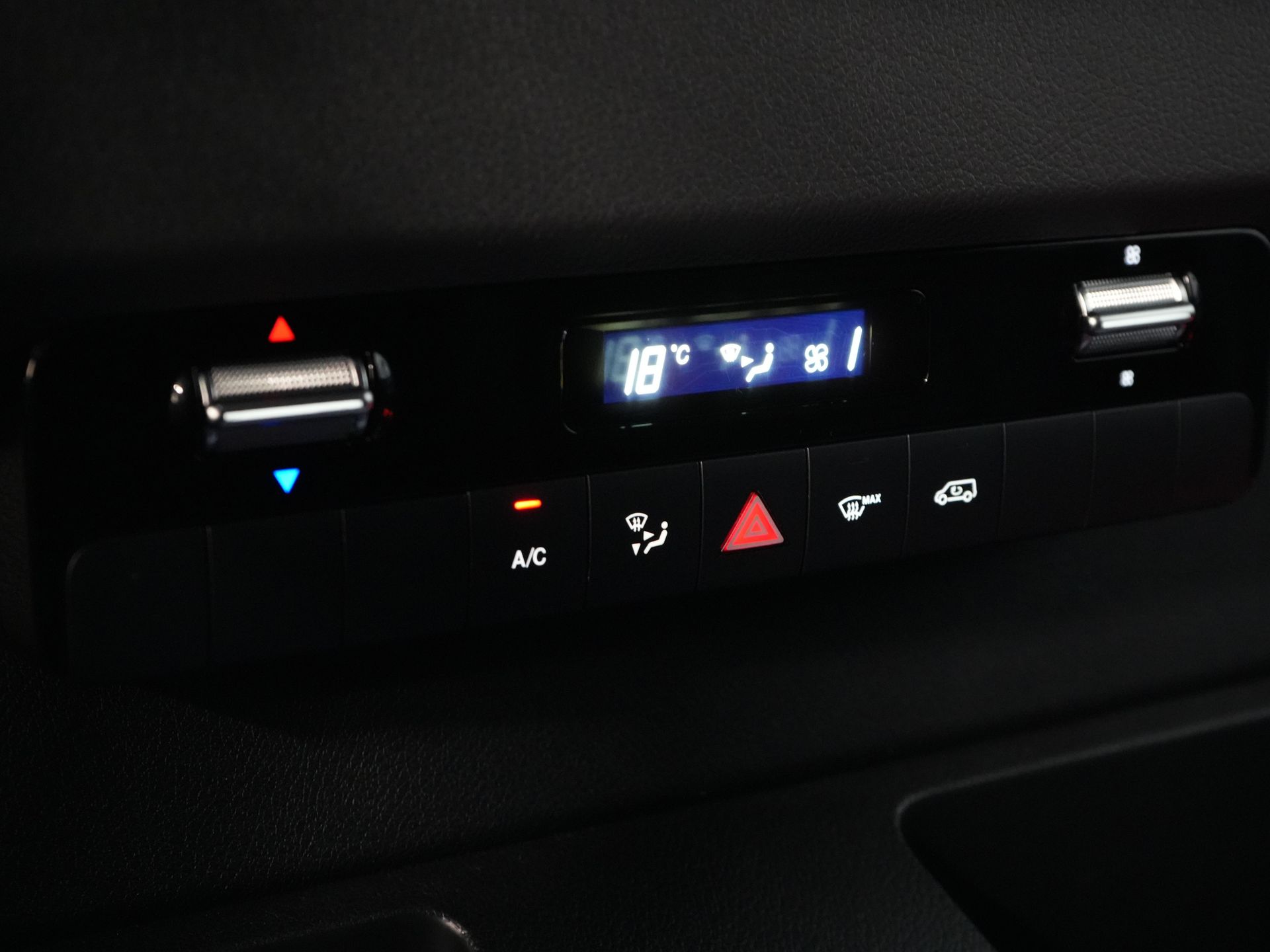 Mercedes-Benz Sprinter Bestelbus 317 1.9 CDI L2H2 Aut. BPM VRIJ! Gev.Stoel/ 270 Gr.Deuren/ Stoelverw./ Navi/ Camera/ Cruise/ Airco 21