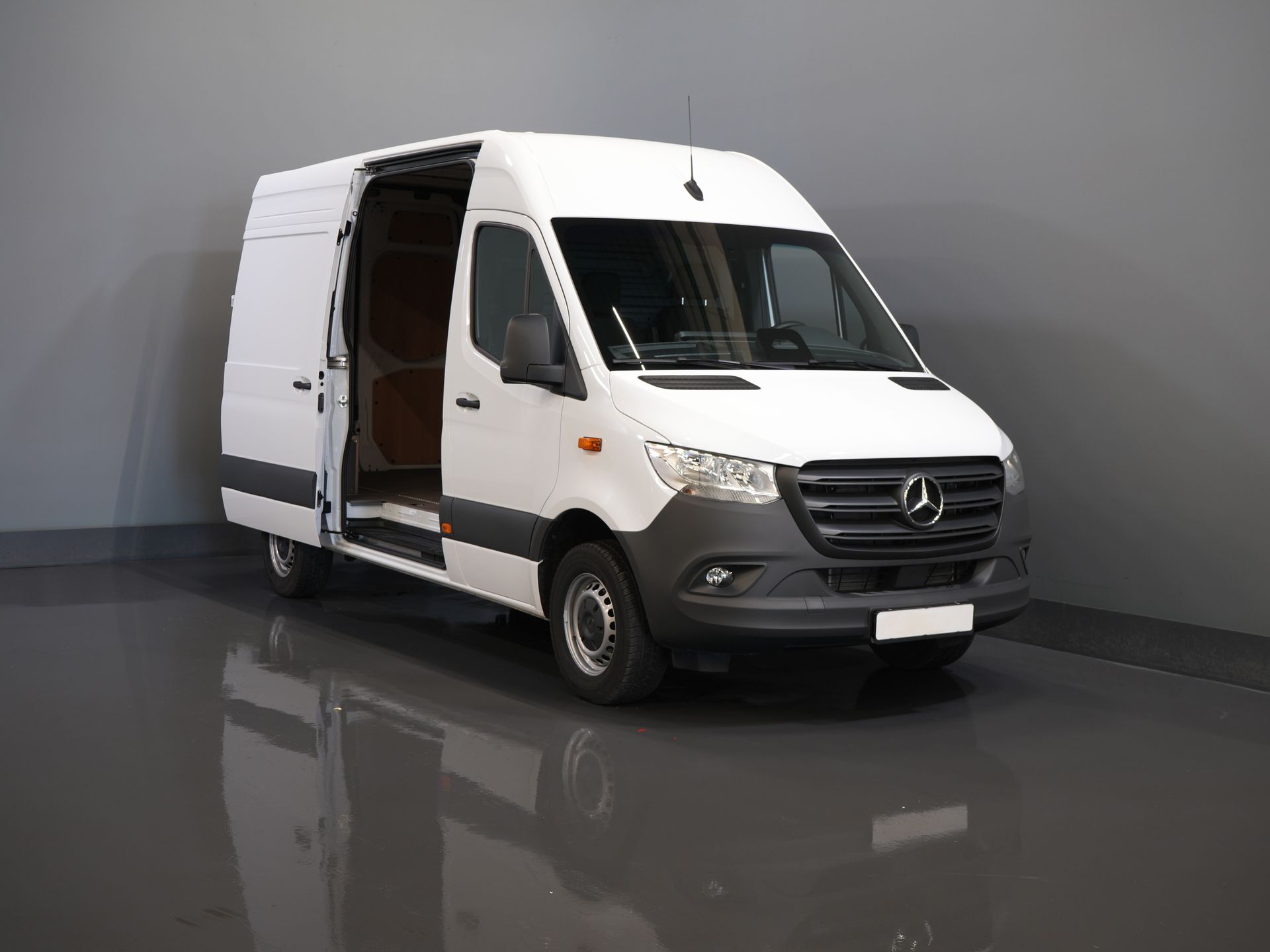 Mercedes-Benz Sprinter Bestelbus 317 1.9 CDI L2H2 Aut. BPM VRIJ! Gev.Stoel/ 270 Gr.Deuren/ Stoelverw./ Navi/ Camera/ Cruise/ Airco 8