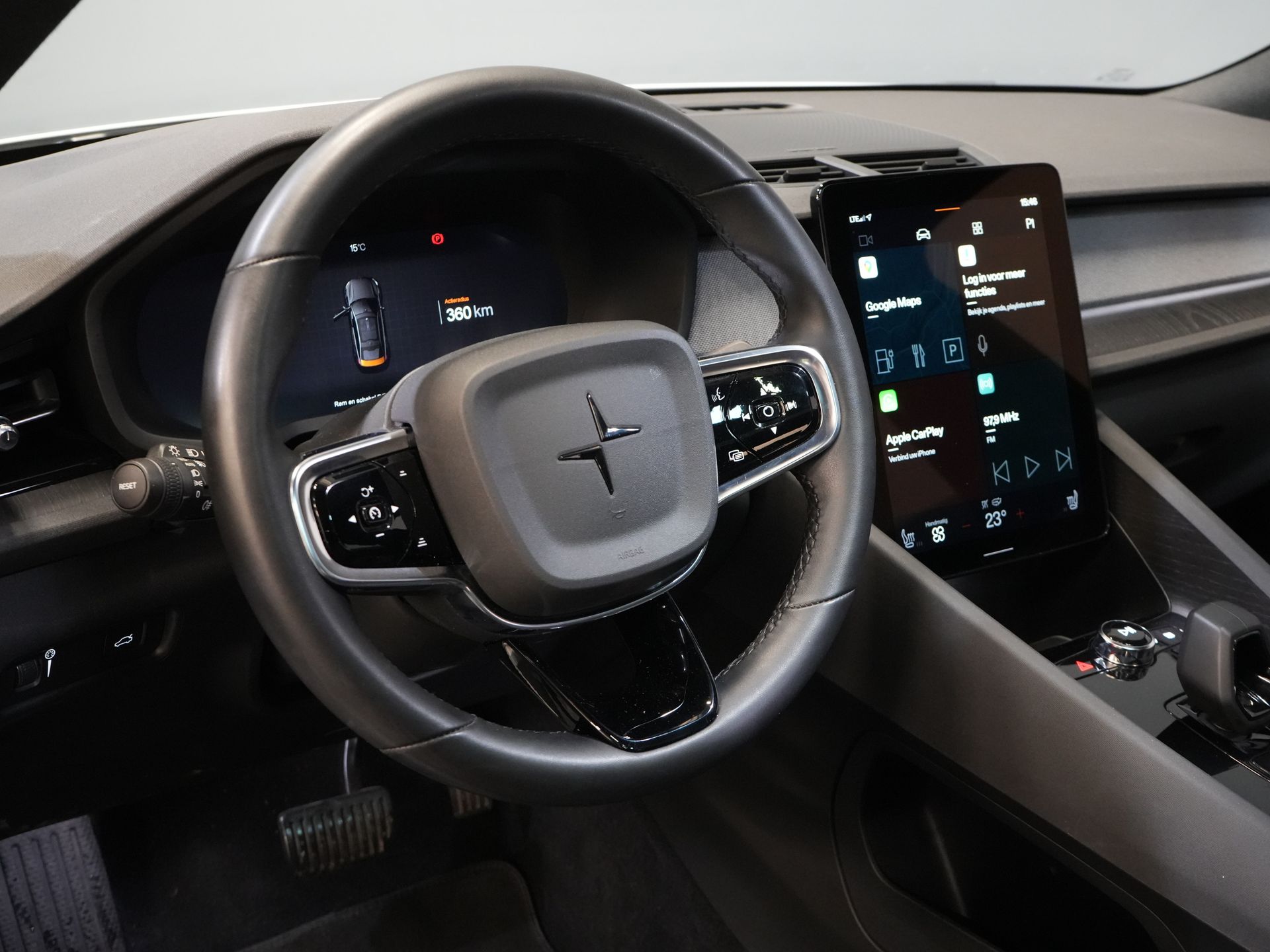 Polestar 2 Sedan Long Range 78 kWh 551 WLTP 95% SOH LED/ Adapt.Cruise/ Pano/ Stuurverw./ Stoelverw./ Memory/ Navi/ Carplay/ Climate/ Camera/ 20'' 14