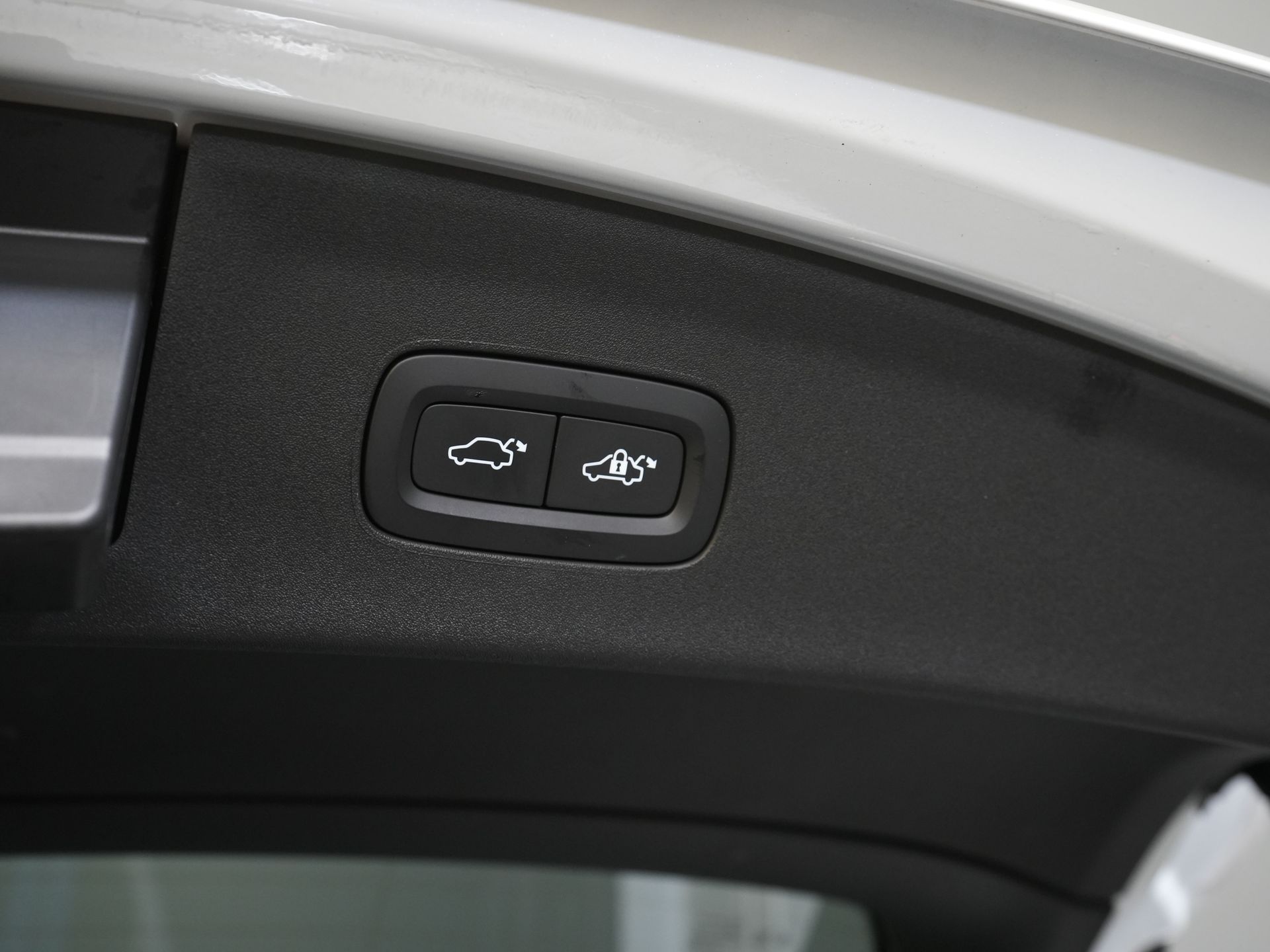 Polestar 2 Sedan Long Range 78 kWh 551 WLTP 95% SOH LED/ Adapt.Cruise/ Pano/ Stuurverw./ Stoelverw./ Memory/ Navi/ Carplay/ Climate/ Camera/ 20'' 16