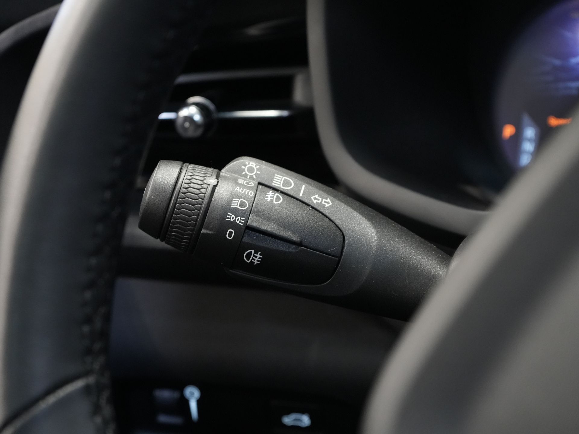 Polestar 2 Sedan Long Range 78 kWh 551 WLTP 95% SOH LED/ Adapt.Cruise/ Pano/ Stuurverw./ Stoelverw./ Memory/ Navi/ Carplay/ Climate/ Camera/ 20'' 21