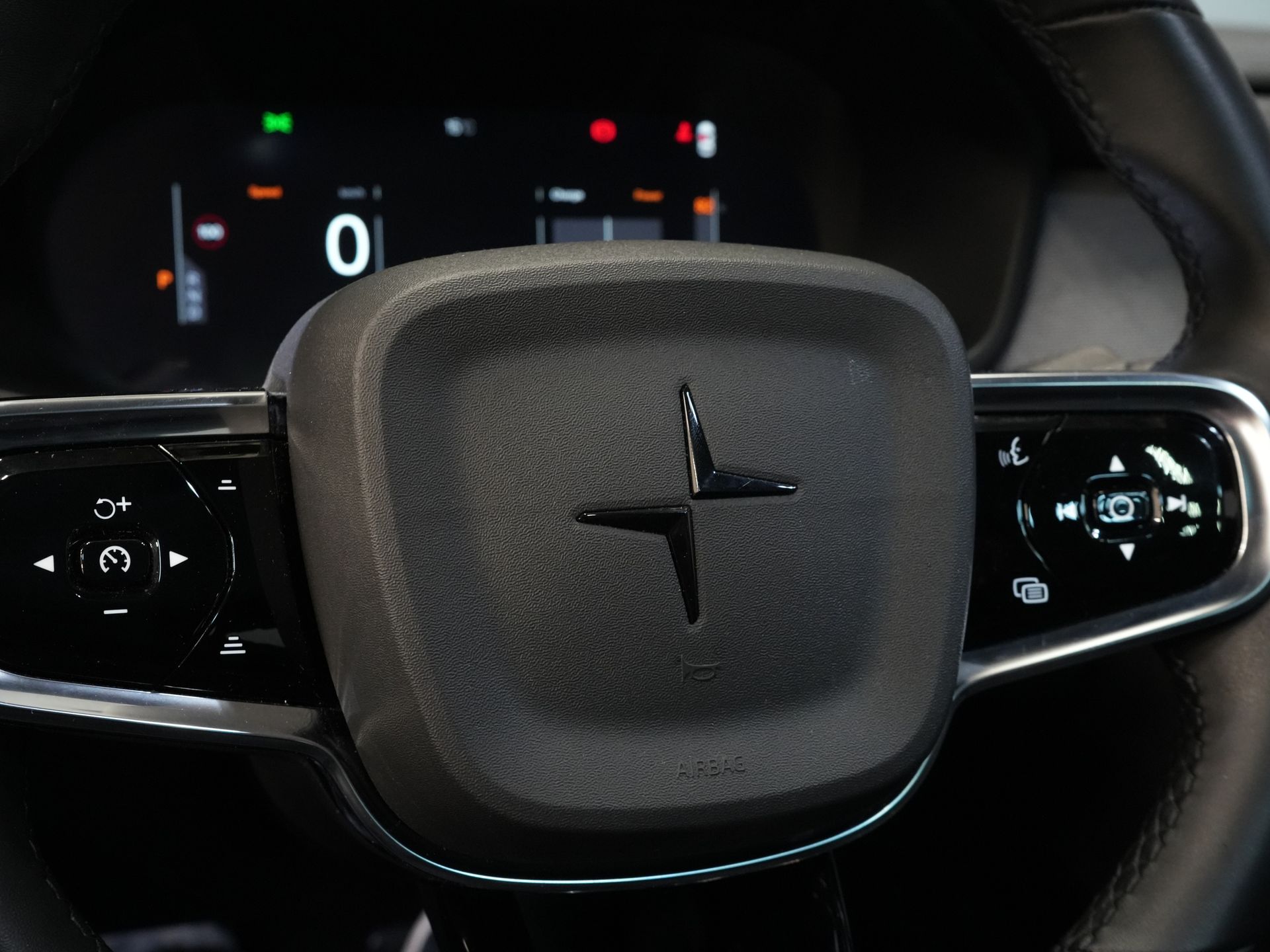 Polestar 2 Sedan Long Range 78 kWh 551 WLTP 95% SOH LED/ Adapt.Cruise/ Pano/ Stuurverw./ Stoelverw./ Memory/ Navi/ Carplay/ Climate/ Camera/ 20'' 22