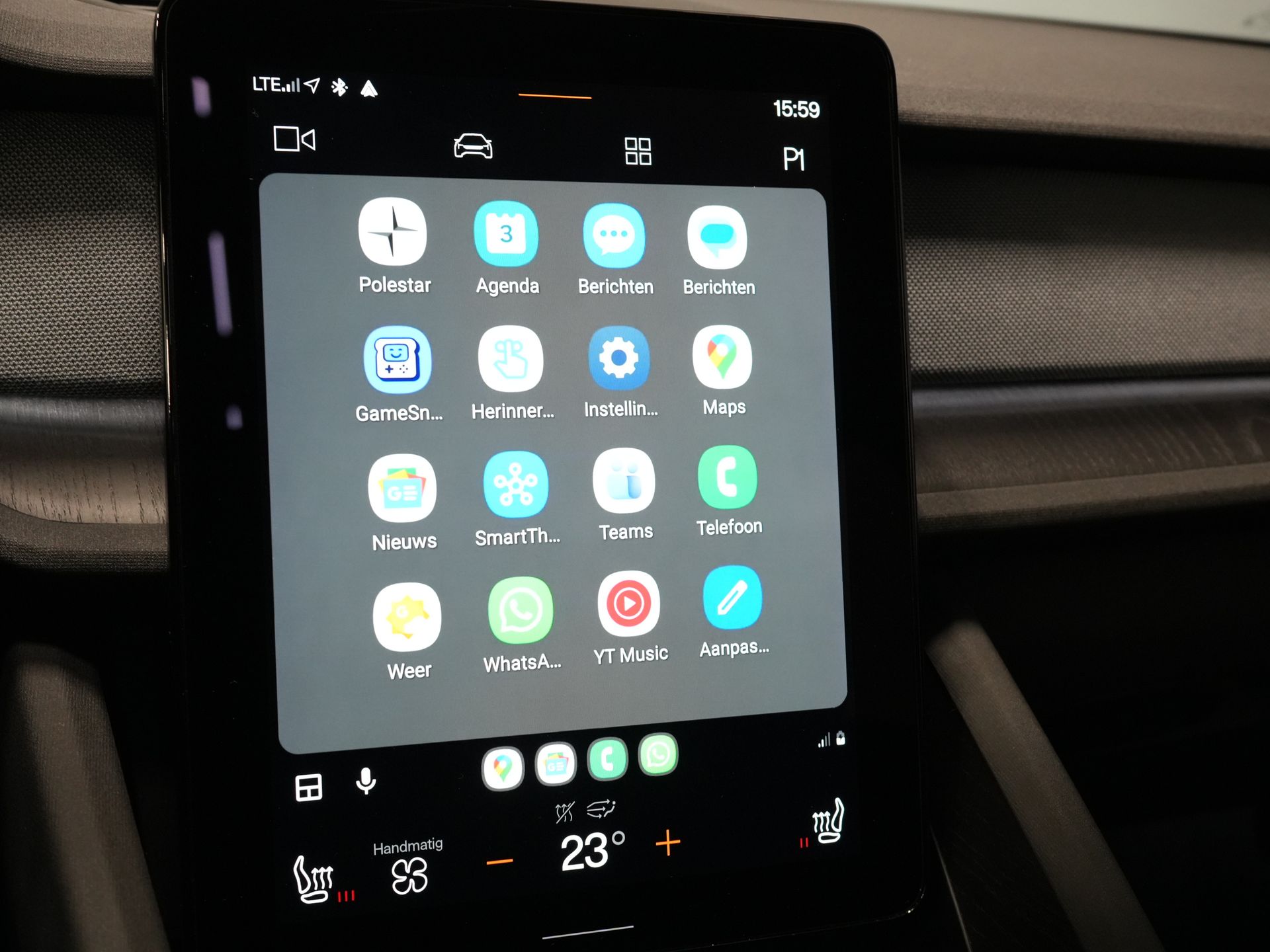 Polestar 2 Sedan Long Range 78 kWh 551 WLTP 95% SOH LED/ Adapt.Cruise/ Pano/ Stuurverw./ Stoelverw./ Memory/ Navi/ Carplay/ Climate/ Camera/ 20'' 33