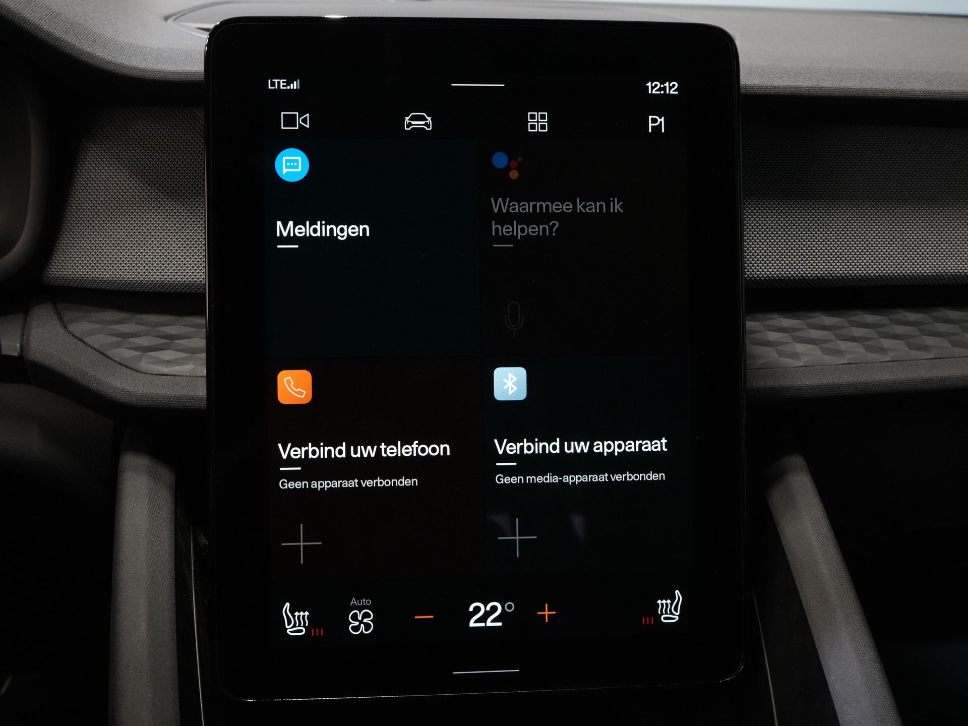 Polestar 2 Sedan Long Range 78 kWh 551 km WLTP LED/ Adapt.Cruise/ Memory/ Stoelverw./ 360 camera/ Carplay/ Navi/ Climate 23