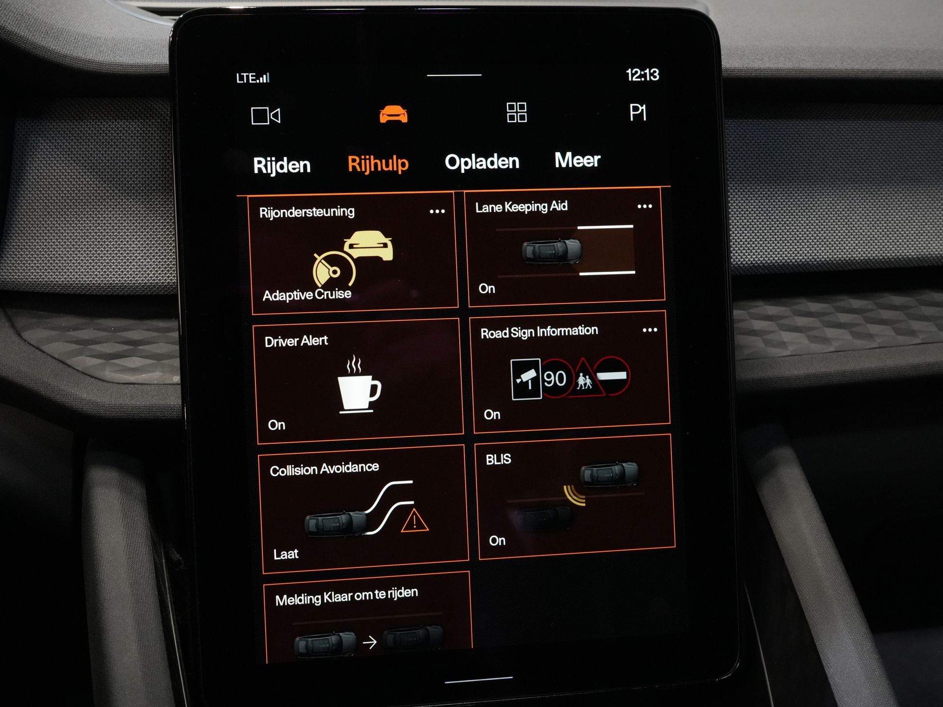 Polestar 2 Sedan Long Range 78 kWh 551 km WLTP LED/ Adapt.Cruise/ Memory/ Stoelverw./ 360 camera/ Carplay/ Navi/ Climate 25