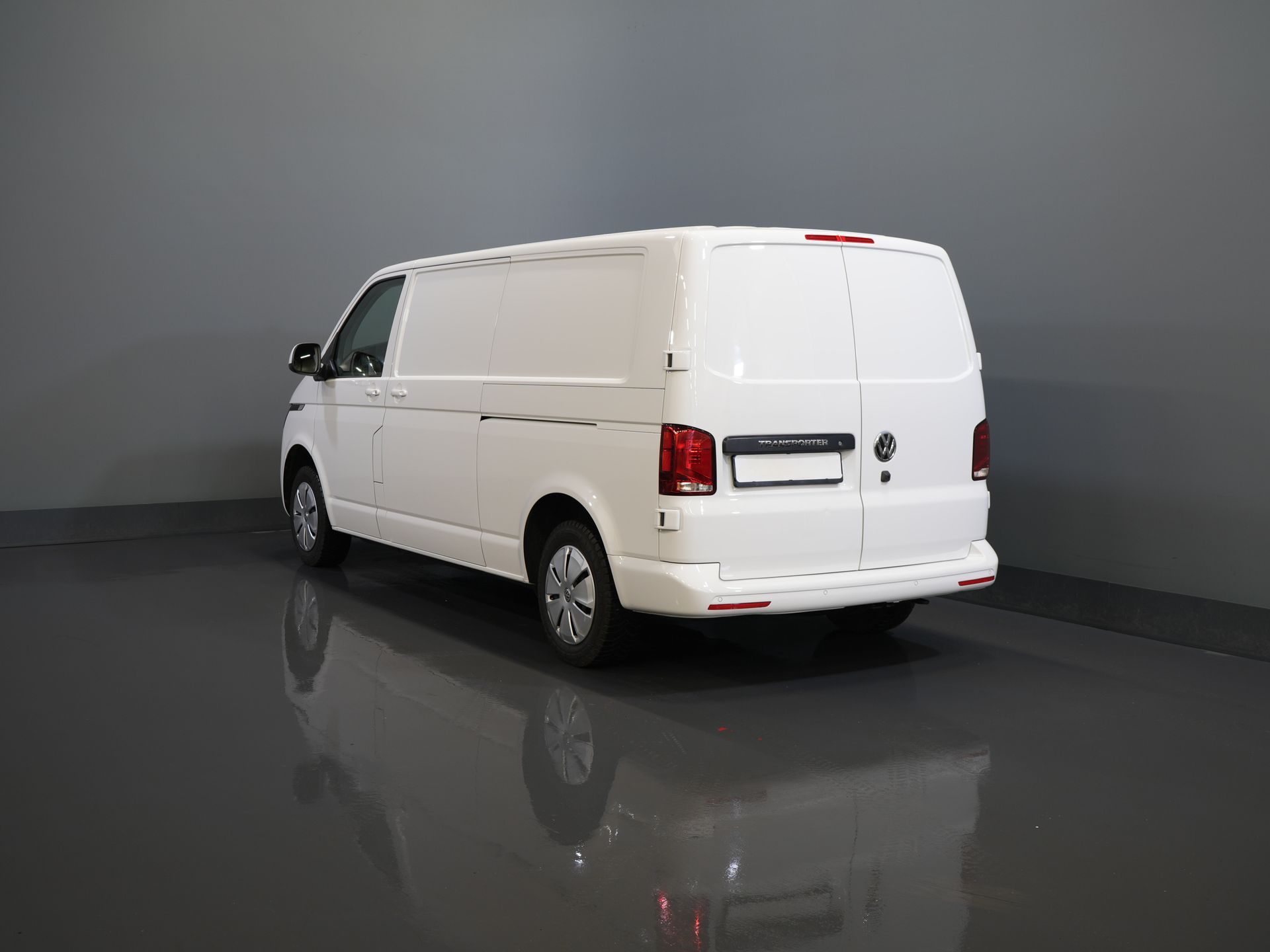 Volkswagen Transporter Bestelbus T6.1 2.0 TDI 150 pk DSG Aut. L2 BPM VRIJ! 2xSchuifdeur/ Carplay/ Camera/ Cruise/ PDC/ Airco 1