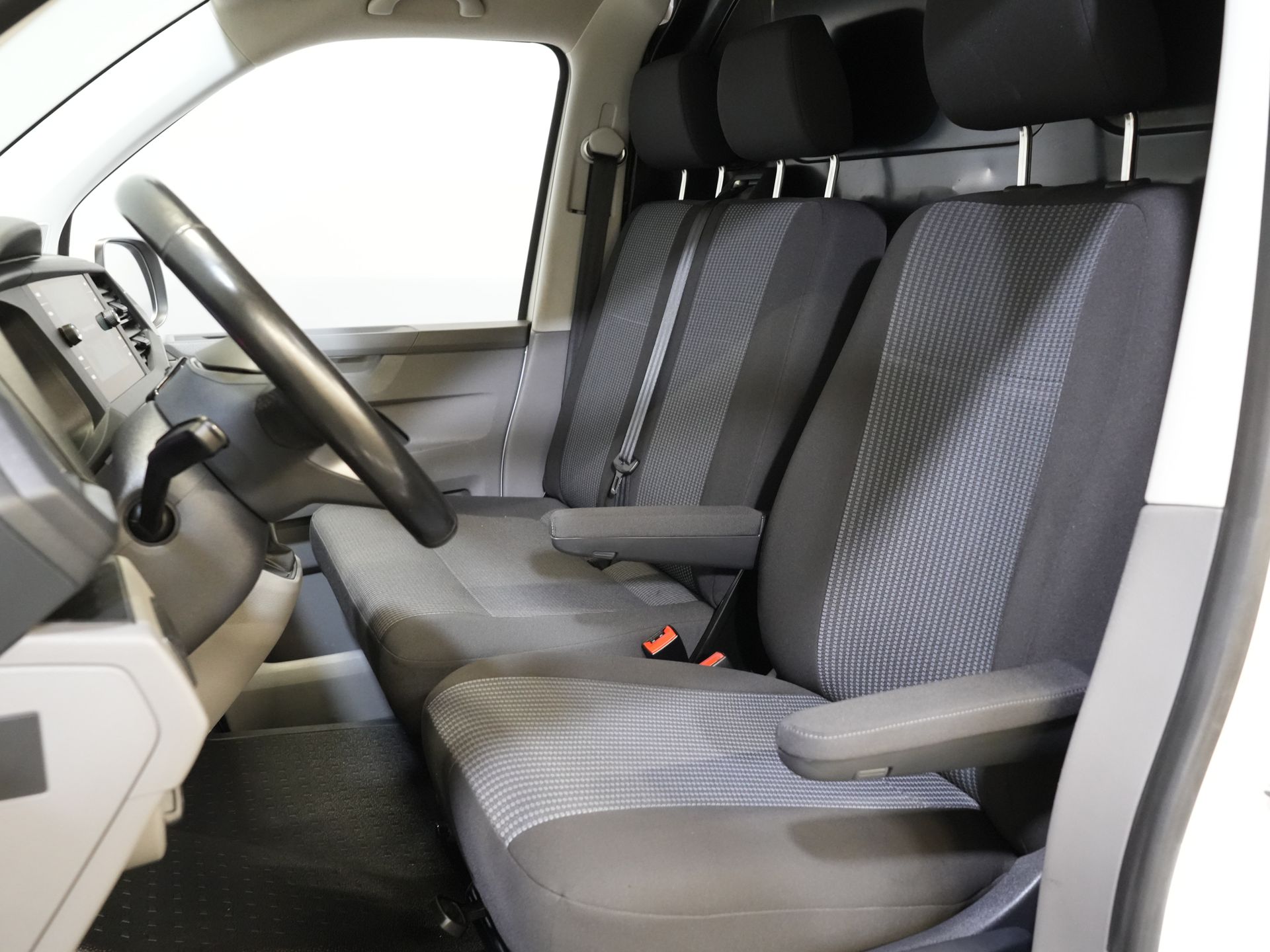 Volkswagen Transporter Bestelbus T6.1 2.0 TDI 150 pk DSG Aut. L2 BPM VRIJ! 2xSchuifdeur/ Carplay/ Camera/ Cruise/ PDC/ Airco 11