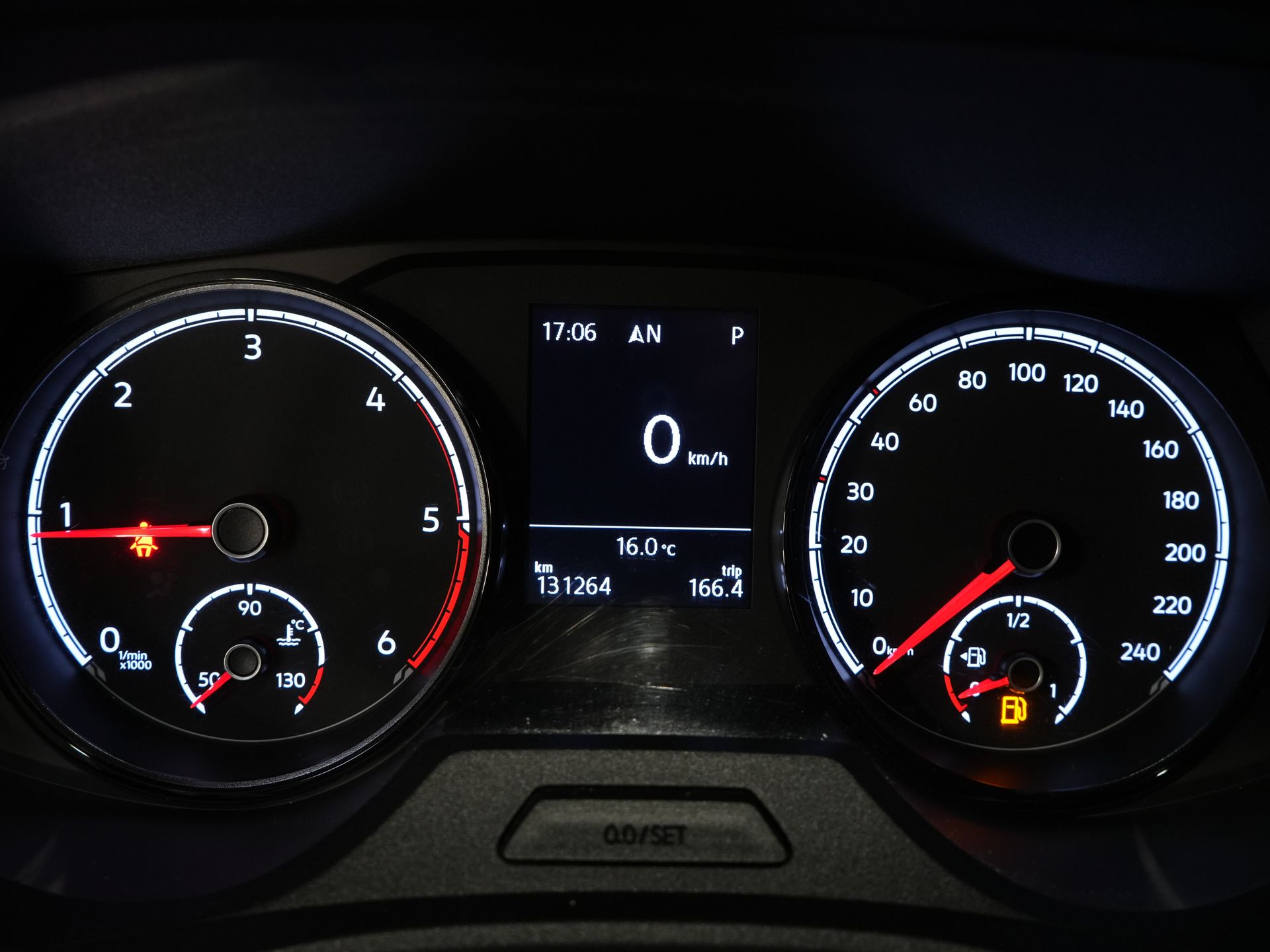 Volkswagen Transporter Bestelbus T6.1 2.0 TDI 150 pk DSG Aut. L2 BPM VRIJ! 2xSchuifdeur/ Carplay/ Camera/ Cruise/ PDC/ Airco 18