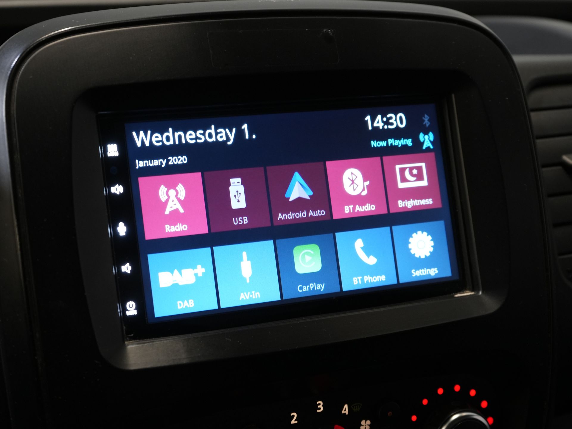 Renault Trafic Bestelbus 2.0 dCi 145pk L2 BPM VRIJ! 3 Pers./ Carplay/ Camera/ PDC/ Cruise/ Airco 21