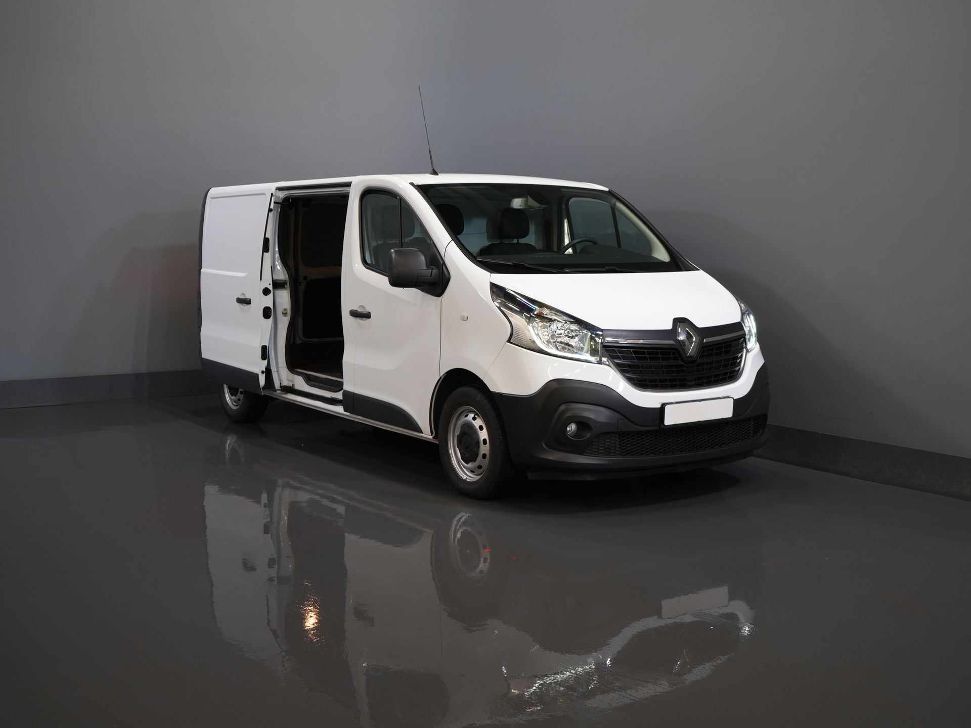 Renault Trafic Bestelbus 2.0 dCi 145pk L2 BPM VRIJ! 3 Pers./ Carplay/ Camera/ PDC/ Cruise/ Airco 8