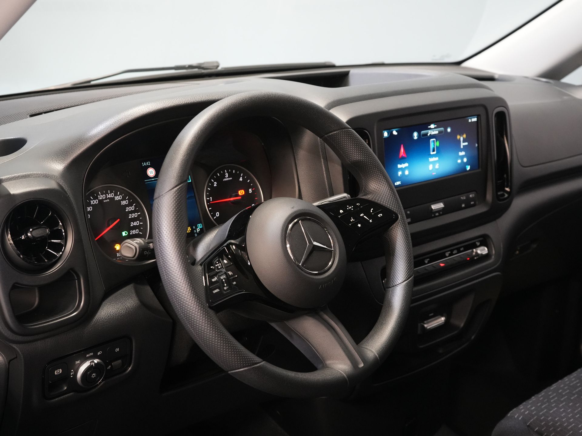 Mercedes-Benz Vito Bestelbus 116 CDI Aut. L3 DC Dubbel Cabine BPM VRIJ! 6 Pers./ 2xSchuifdeur/ Sidebars/ LED/ 19