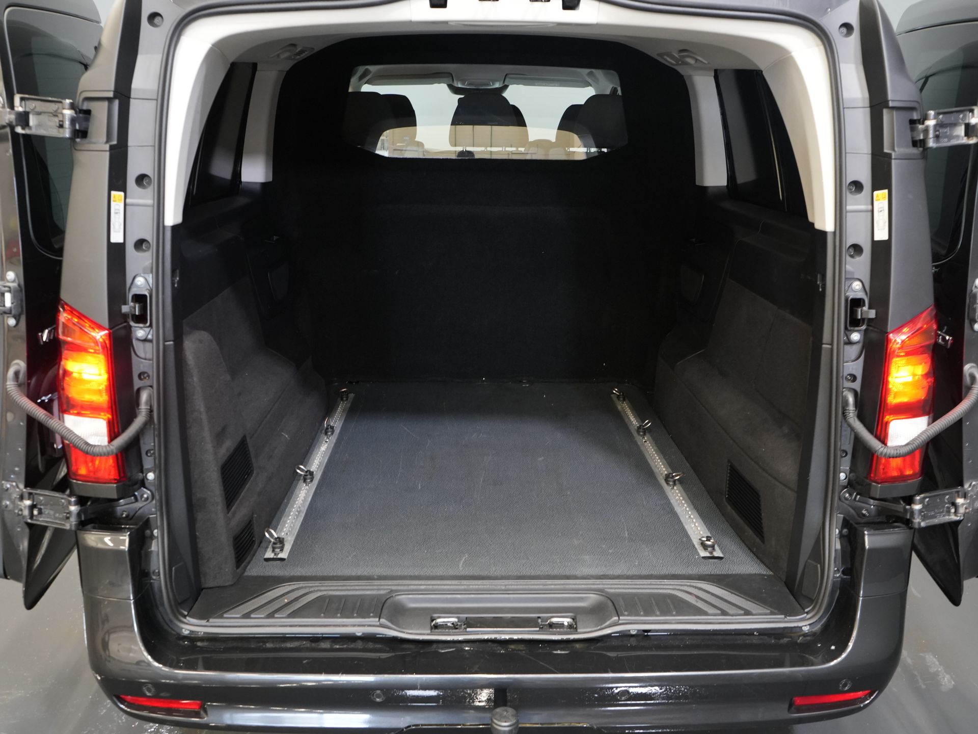 Mercedes-Benz Vito Bestelbus 116 CDI Aut. L3 DC Dubbel Cabine BPM VRIJ! 6 Pers./ 2xSchuifdeur/ Sidebars/ LED/ 19