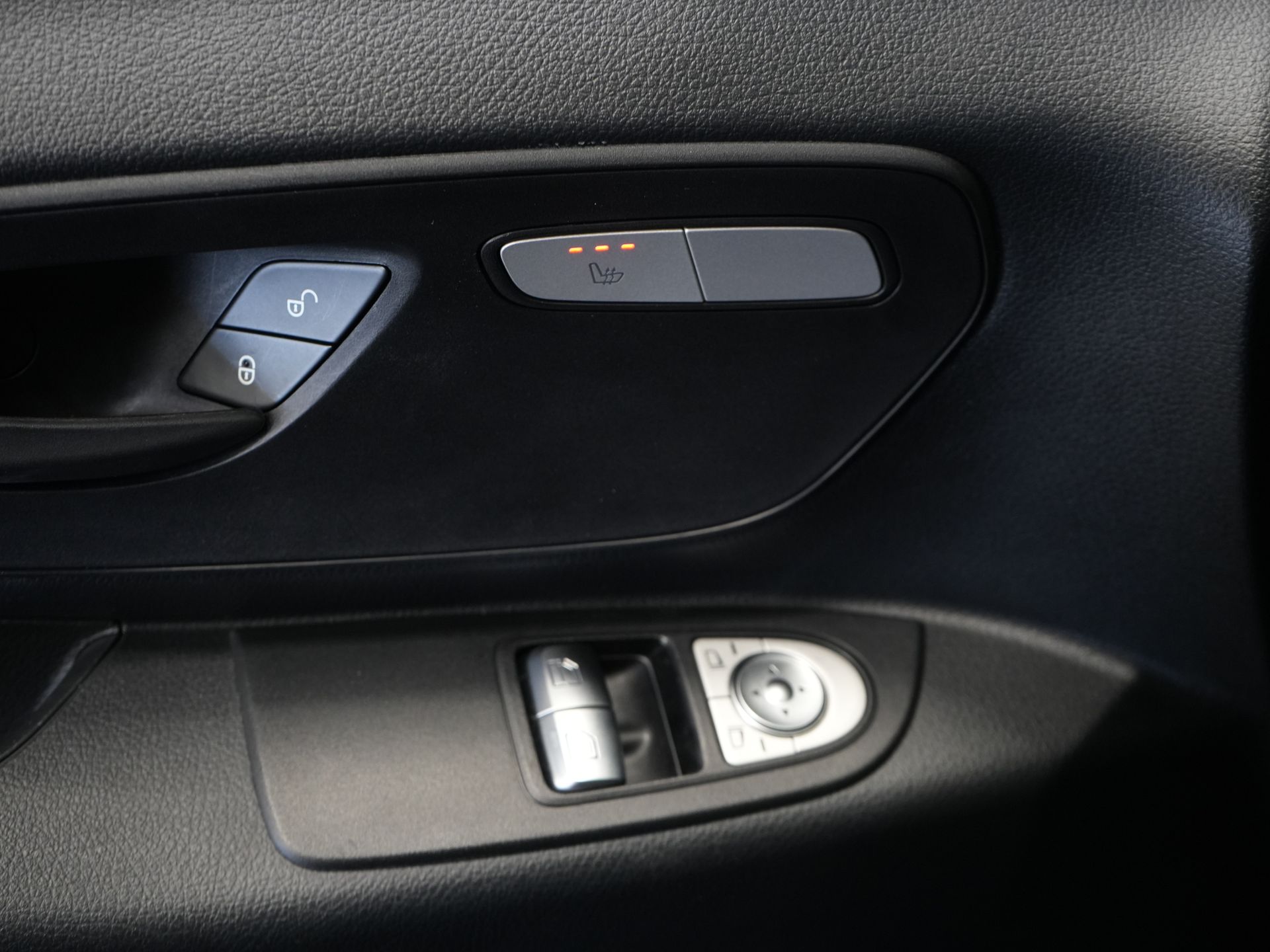 Mercedes-Benz Vito Bestelbus 116 CDI Aut. L3 DC Dubbel Cabine BPM VRIJ! 6 Pers./ 2xSchuifdeur/ Sidebars/ LED/ 19