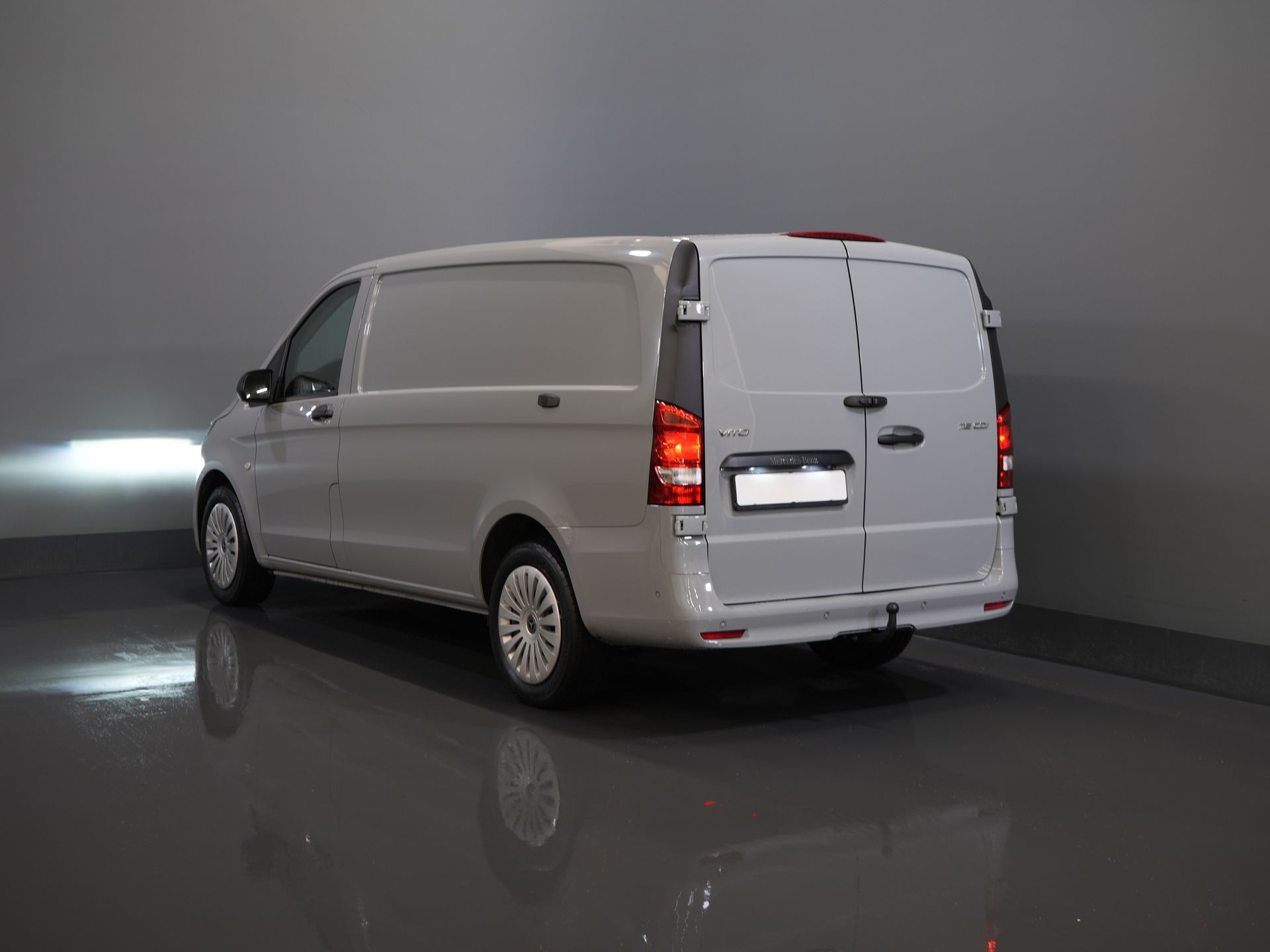 Mercedes-Benz Vito Bestelbus 116 CDI Aut. L2 BPM VRIJ! LED/ Stoelverw./ 270Gr.Deuren/ Camera/ Cruise/ PDC/ Trekhaak 1