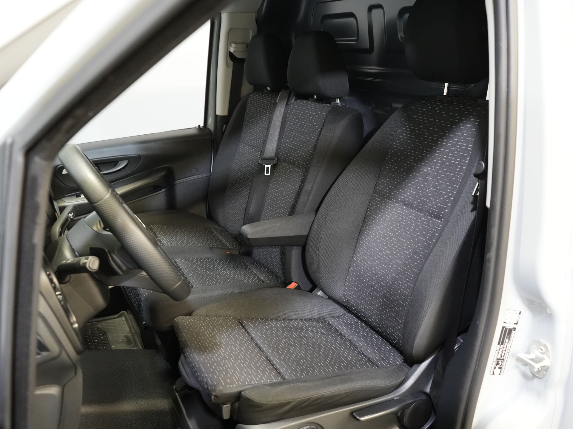 Mercedes-Benz Vito Bestelbus 116 CDI Aut. L2 BPM VRIJ! LED/ Stoelverw./ 270Gr.Deuren/ Camera/ Cruise/ PDC/ Trekhaak 11