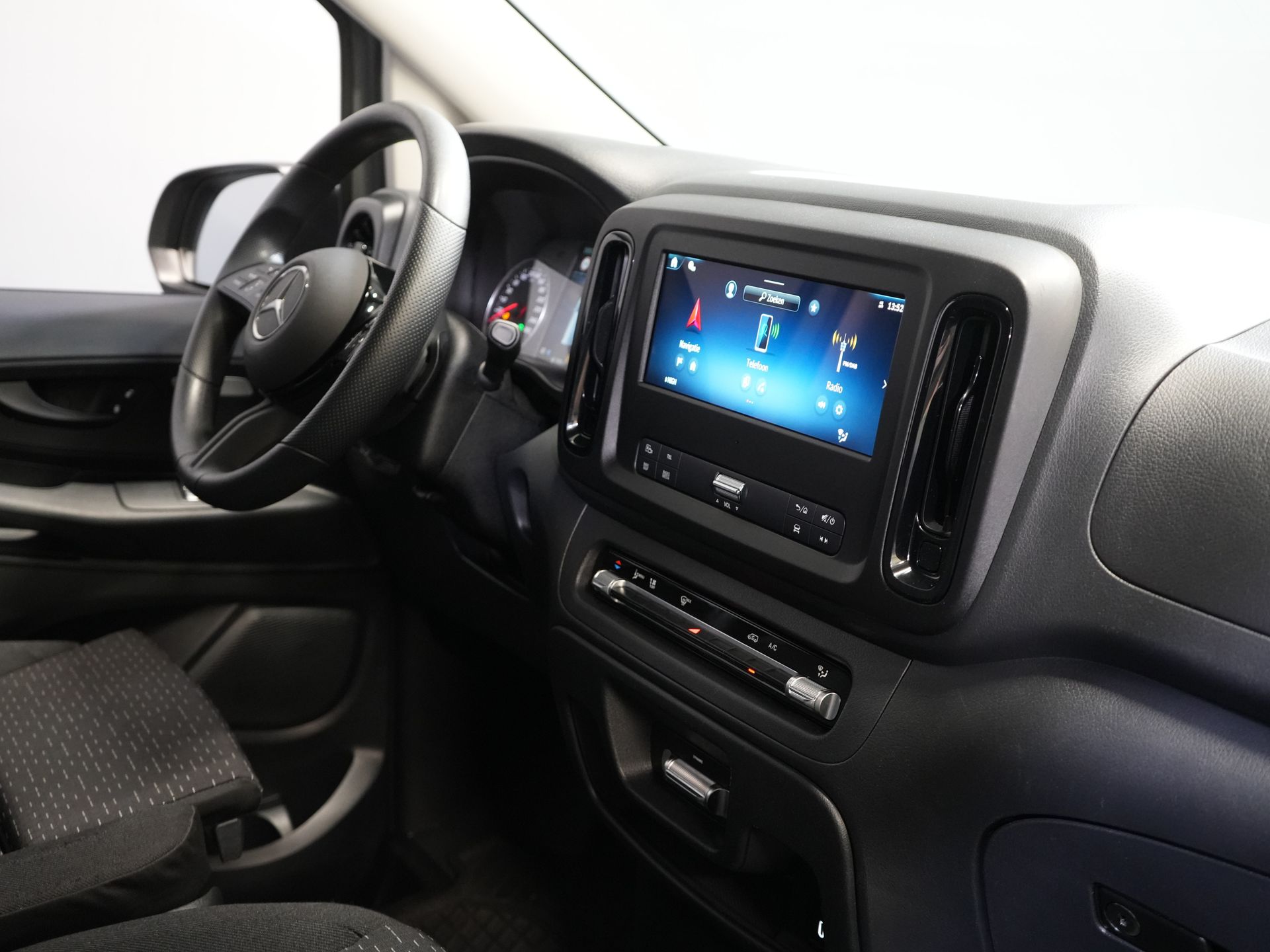 Mercedes-Benz Vito Bestelbus 116 CDI Aut. L2 BPM VRIJ! LED/ Stoelverw./ 270Gr.Deuren/ Camera/ Cruise/ PDC/ Trekhaak 2