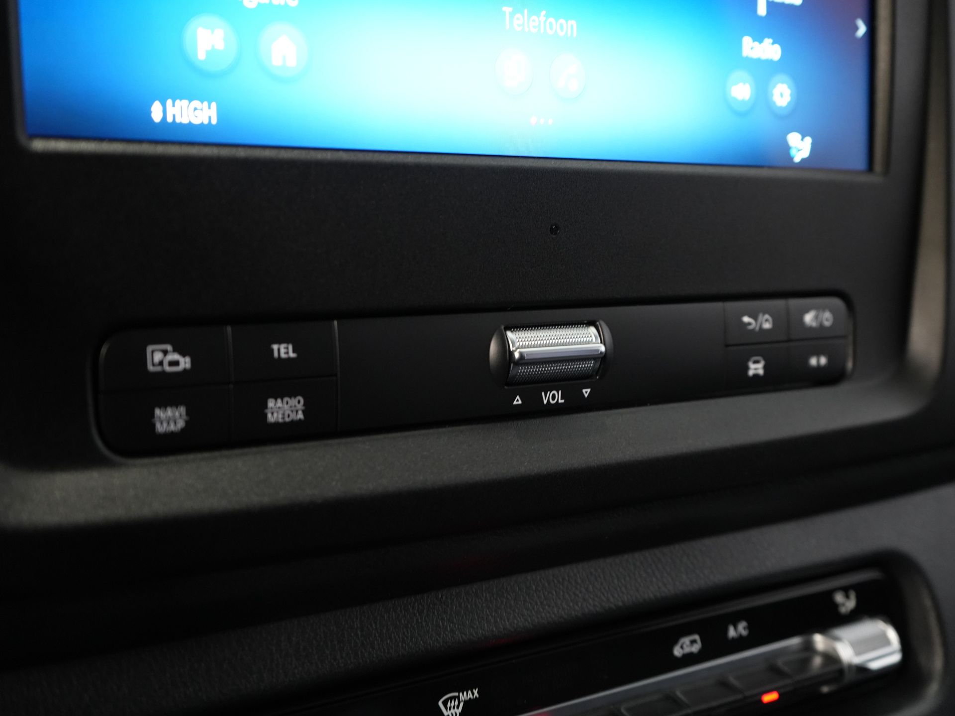 Mercedes-Benz Vito Bestelbus 116 CDI Aut. L2 BPM VRIJ! LED/ Stoelverw./ 270Gr.Deuren/ Camera/ Cruise/ PDC/ Trekhaak 24