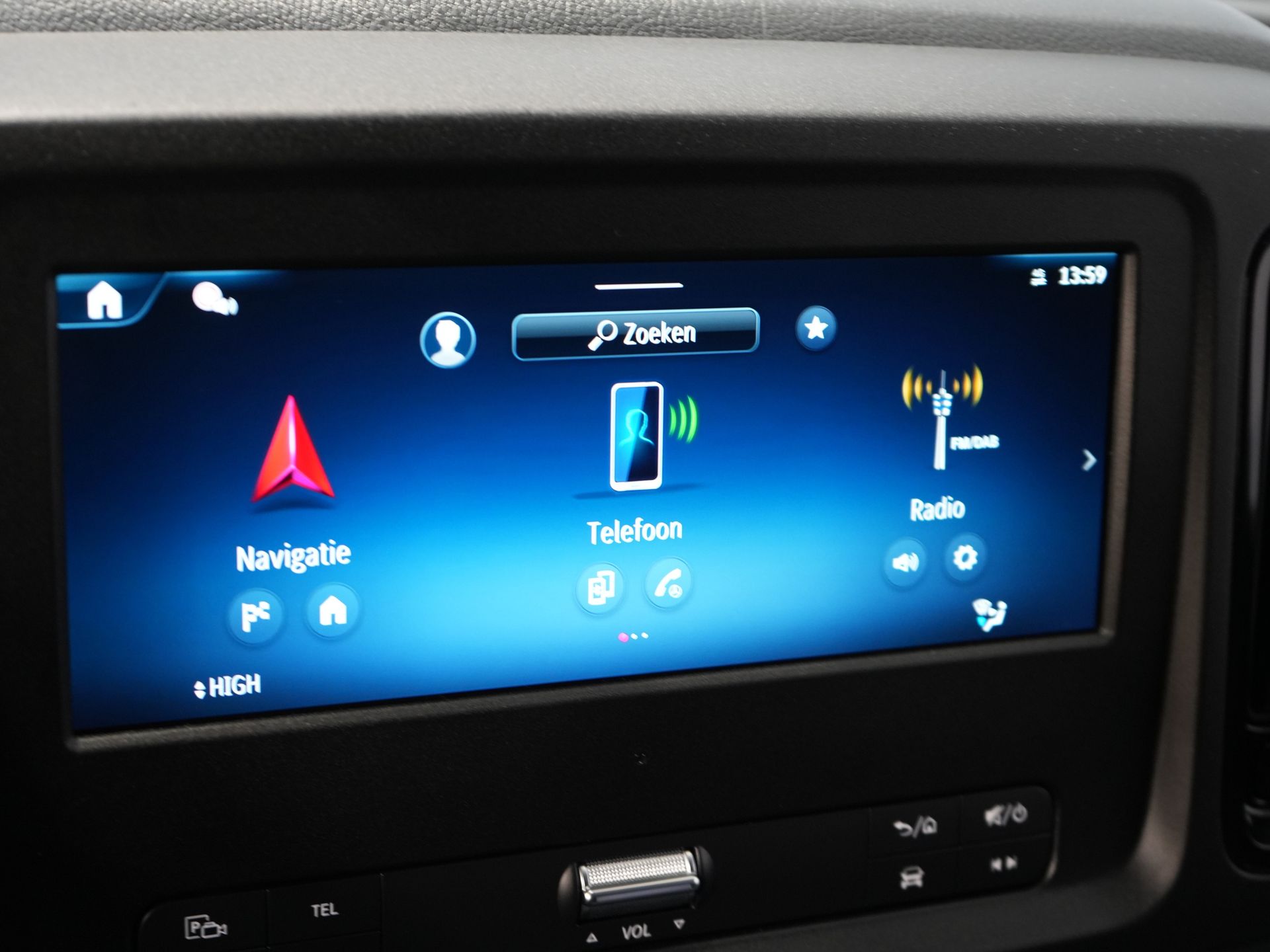 Mercedes-Benz Vito Bestelbus 116 CDI Aut. L2 BPM VRIJ! LED/ Stoelverw./ 270Gr.Deuren/ Camera/ Cruise/ PDC/ Trekhaak 25