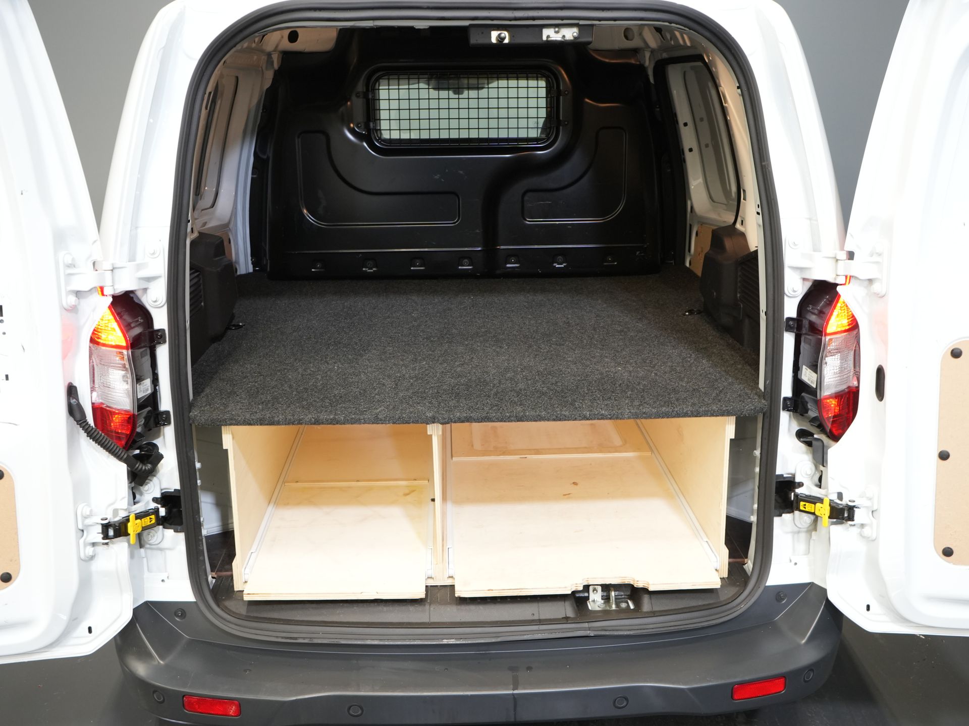 Ford Transit Courier Bestelbus 1.0 EcoBoost Limited BENZINE BPM VRIJ! Carplay/ Camera/ Climate/ Cruise/ PDC/ LMV/ DAB 14