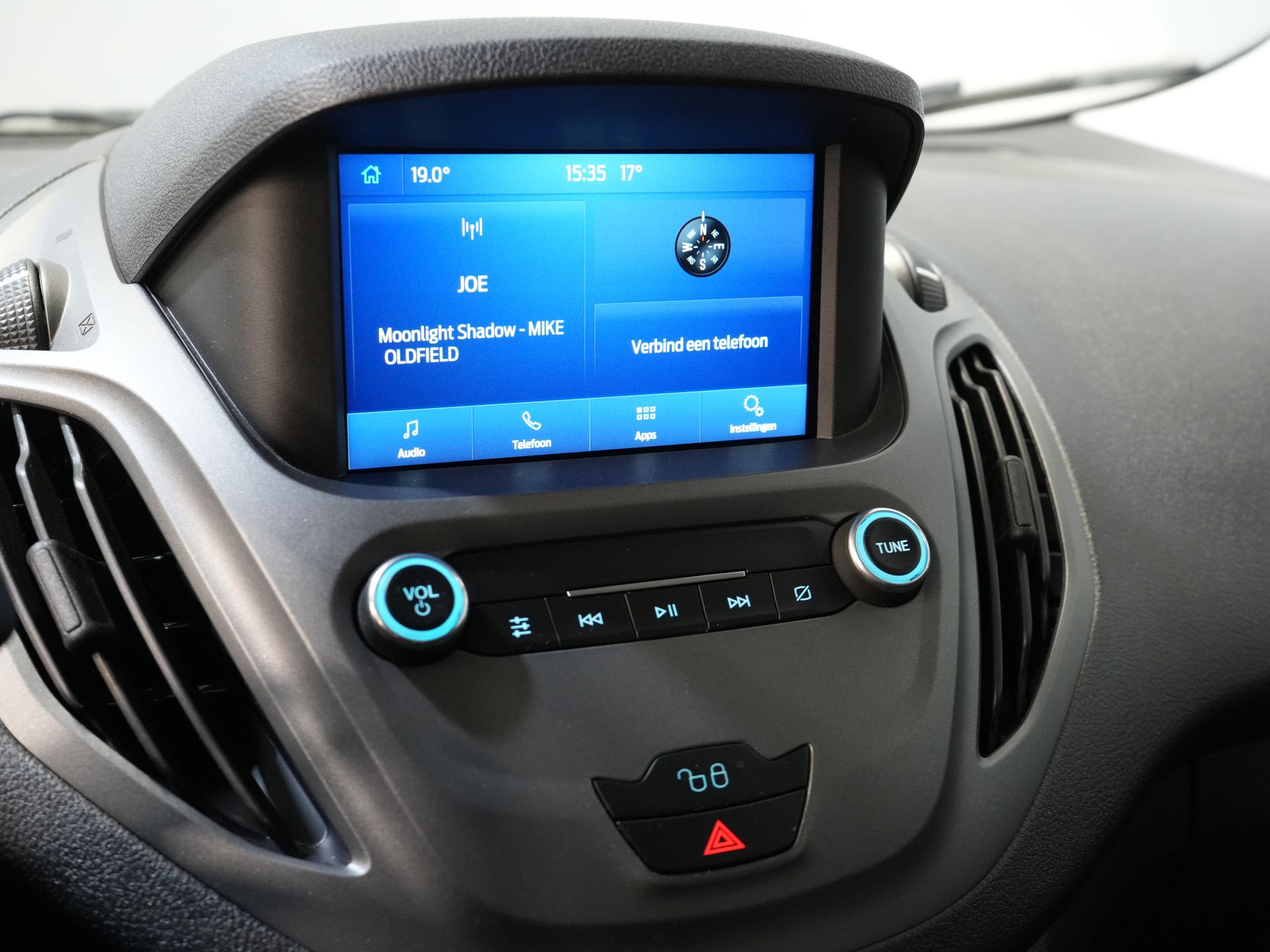 Ford Transit Courier Bestelbus 1.0 EcoBoost Limited BENZINE BPM VRIJ! Carplay/ Camera/ Climate/ Cruise/ PDC/ LMV/ DAB 20