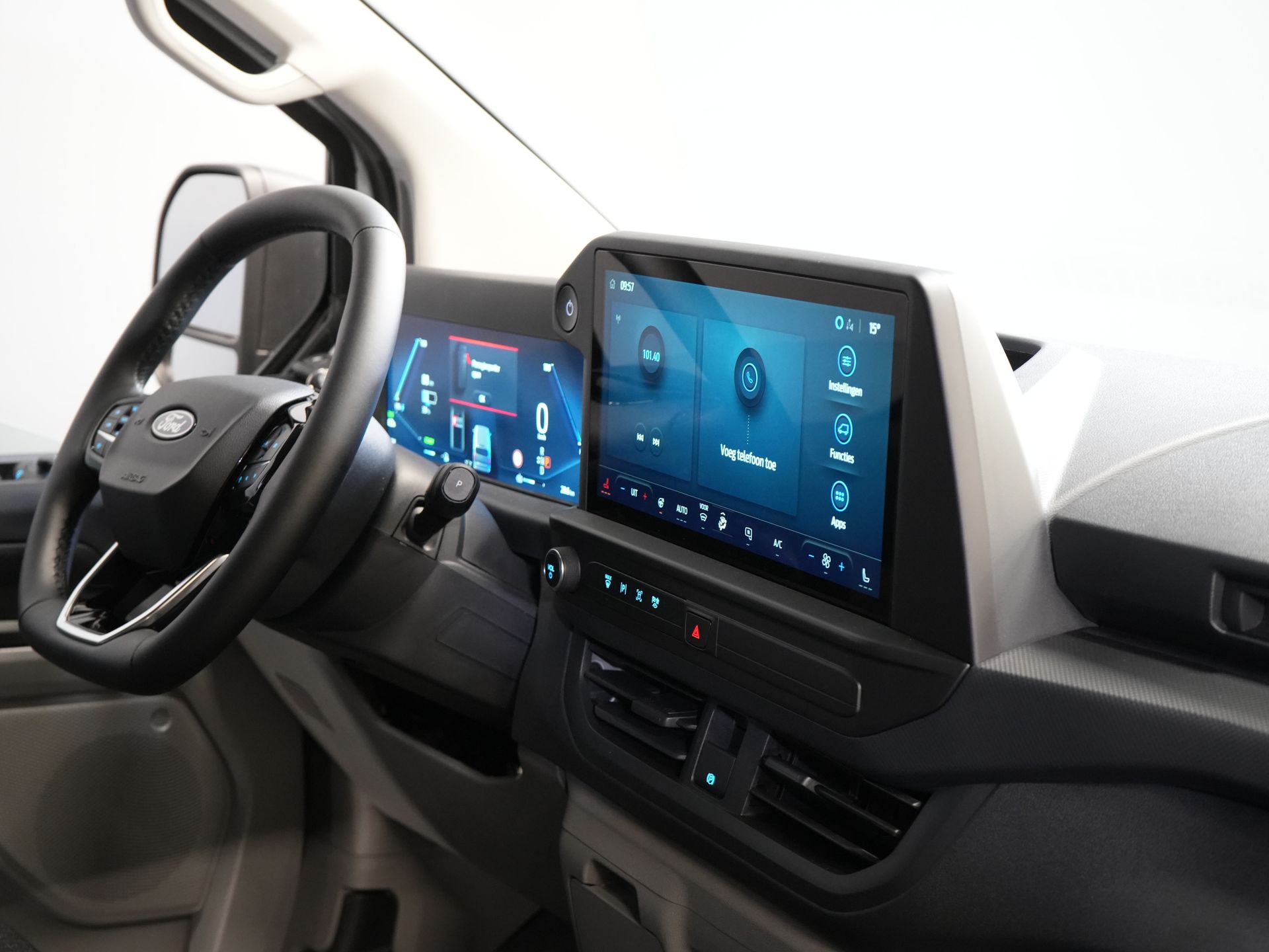 Ford E-Transit Custom Bestelbus 320 Trend 65 kWh 330 km WLTP LED/ Snellader/ 2.3t Trekverm./ Stuurverw./ Stoelverw./ Carplay/ Climate/ Camera/ PDC/ Cruise 2