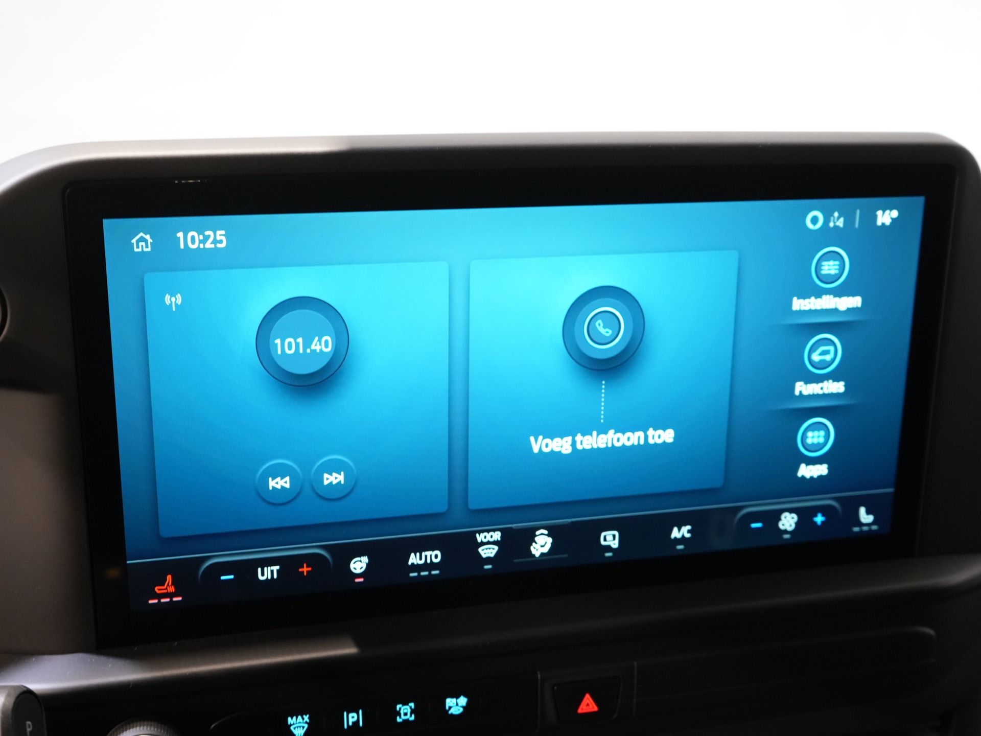 Ford E-Transit Custom Bestelbus 320 Trend 65 kWh 330 km WLTP LED/ Snellader/ 2.3t Trekverm./ Stuurverw./ Stoelverw./ Carplay/ Climate/ Camera/ PDC/ Cruise 21