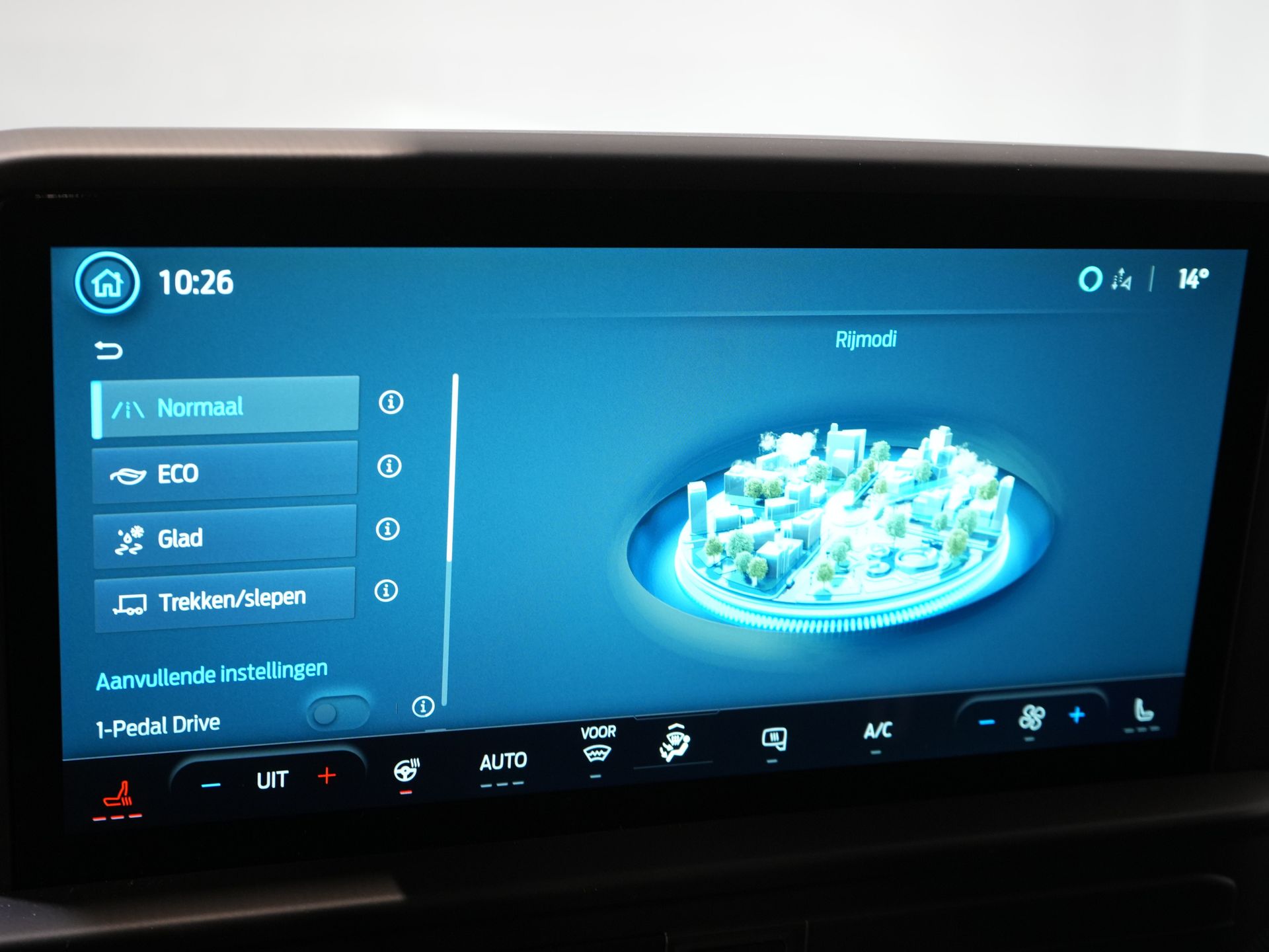 Ford E-Transit Custom Bestelbus 320 Trend 65 kWh 330 km WLTP LED/ Snellader/ 2.3t Trekverm./ Stuurverw./ Stoelverw./ Carplay/ Climate/ Camera/ PDC/ Cruise 23