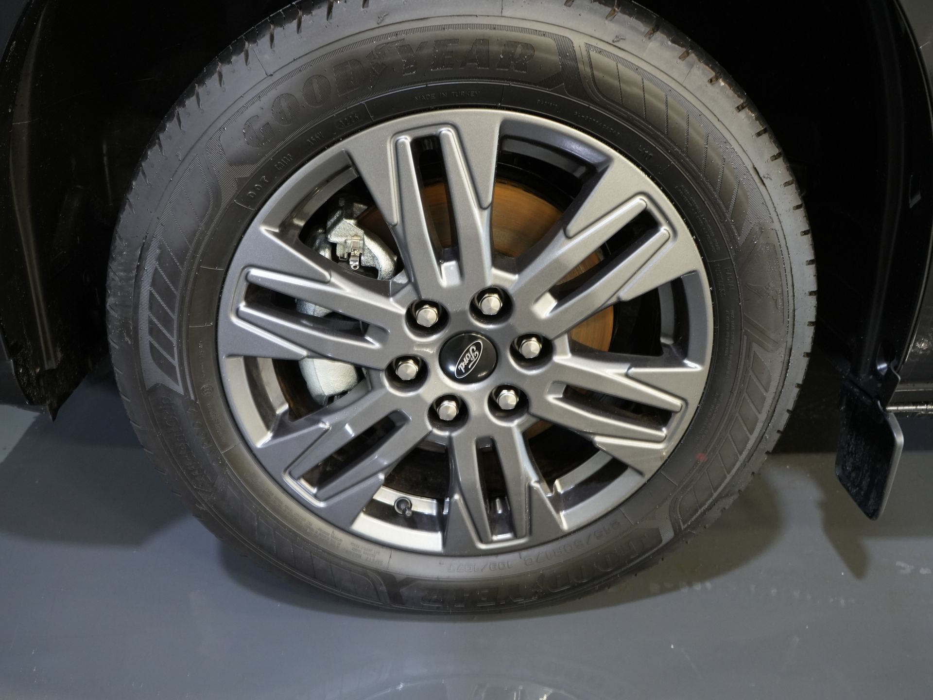 Ford E-Transit Custom Bestelbus 340 65 kWh 218 pk 330km WLTP L2 Limited 2x Schuifdeur/ Elek.Schuif/ 2.3t Trekverm./ Snellader/ Matrix LED/ B&O/ Adapt.Cruise/ St 35