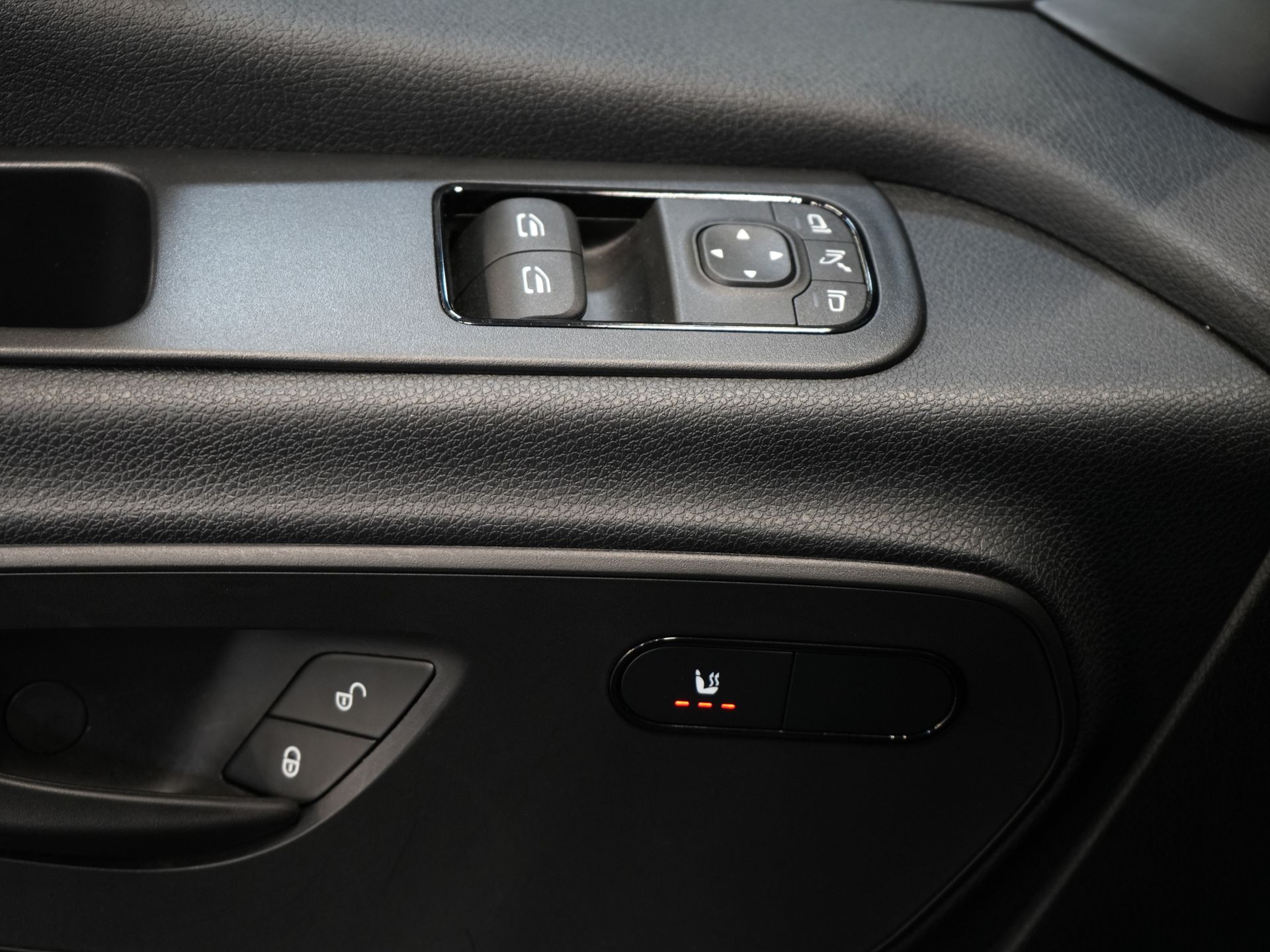 Mercedes-Benz Sprinter Bestelbus 317 Aut. L2H2 BPM VRIJ! LED/ 270 Gr.Deuren/ Gev.Stoel/ Stoelverw./ Navi/ Camera/ PDC/ Betimmerd/ Cruise 16