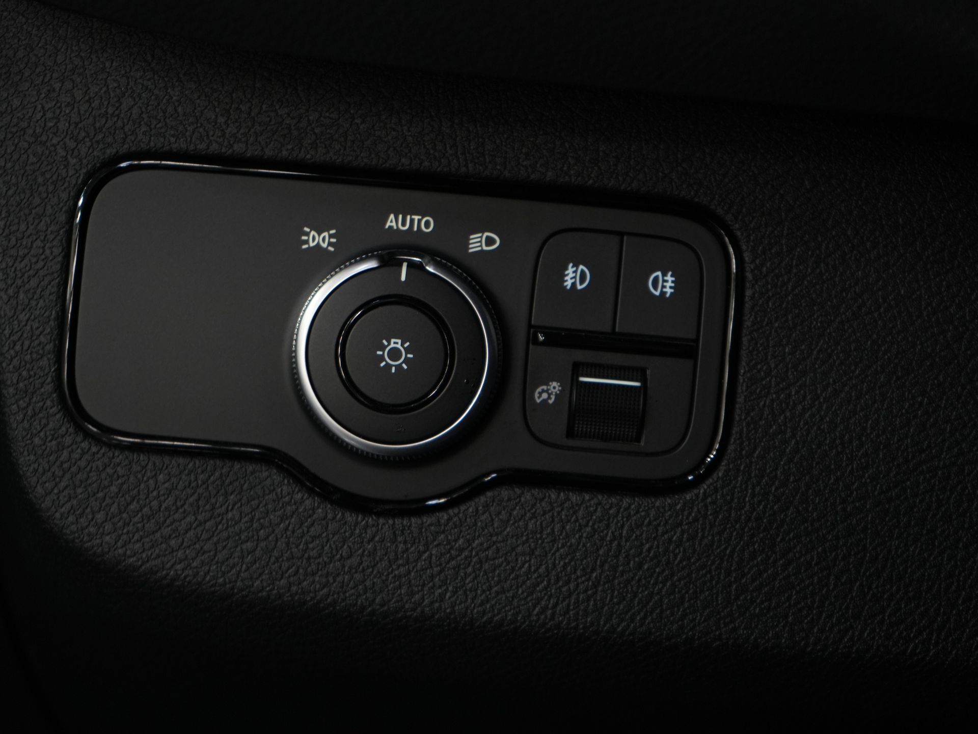 Mercedes-Benz Sprinter Bestelbus 317 Aut. L2H2 BPM VRIJ! LED/ 270 Gr.Deuren/ Gev.Stoel/ Stoelverw./ Navi/ Camera/ PDC/ Betimmerd/ Cruise 17